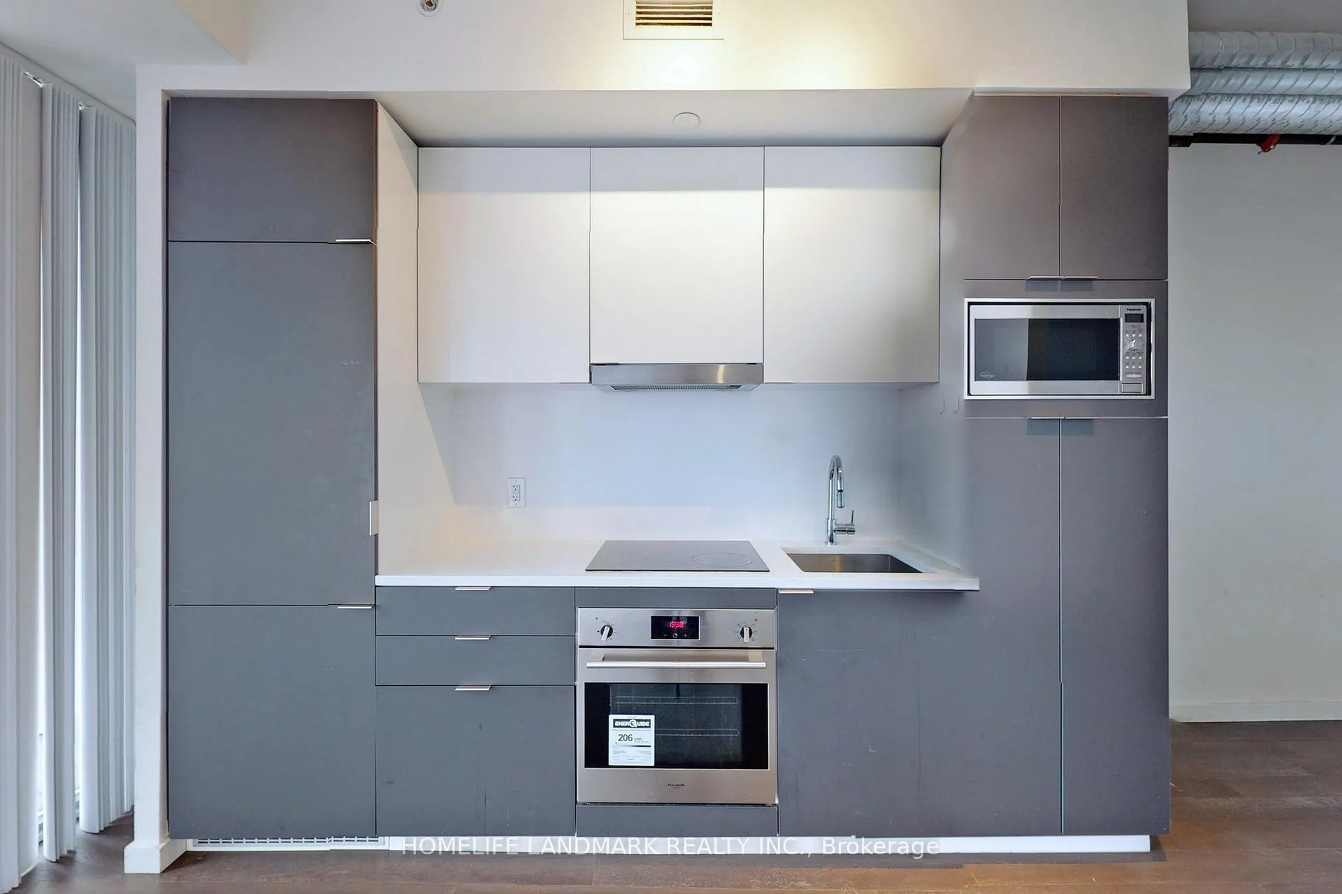 Photo 7 of Unit 718, 170 Bayview Avenue, Toronto, Waterfront Communities — HOMEH