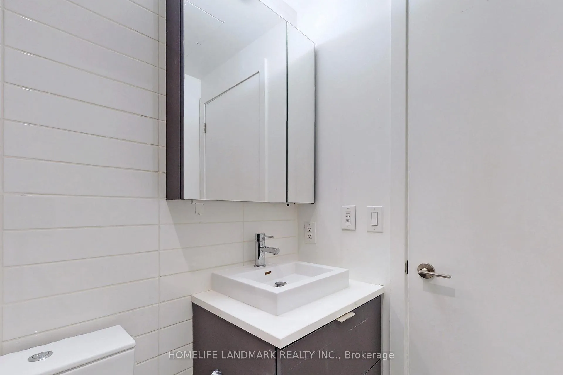 Photo 14 of Unit 718, 170 Bayview Avenue, Toronto, Waterfront Communities — HOMEH