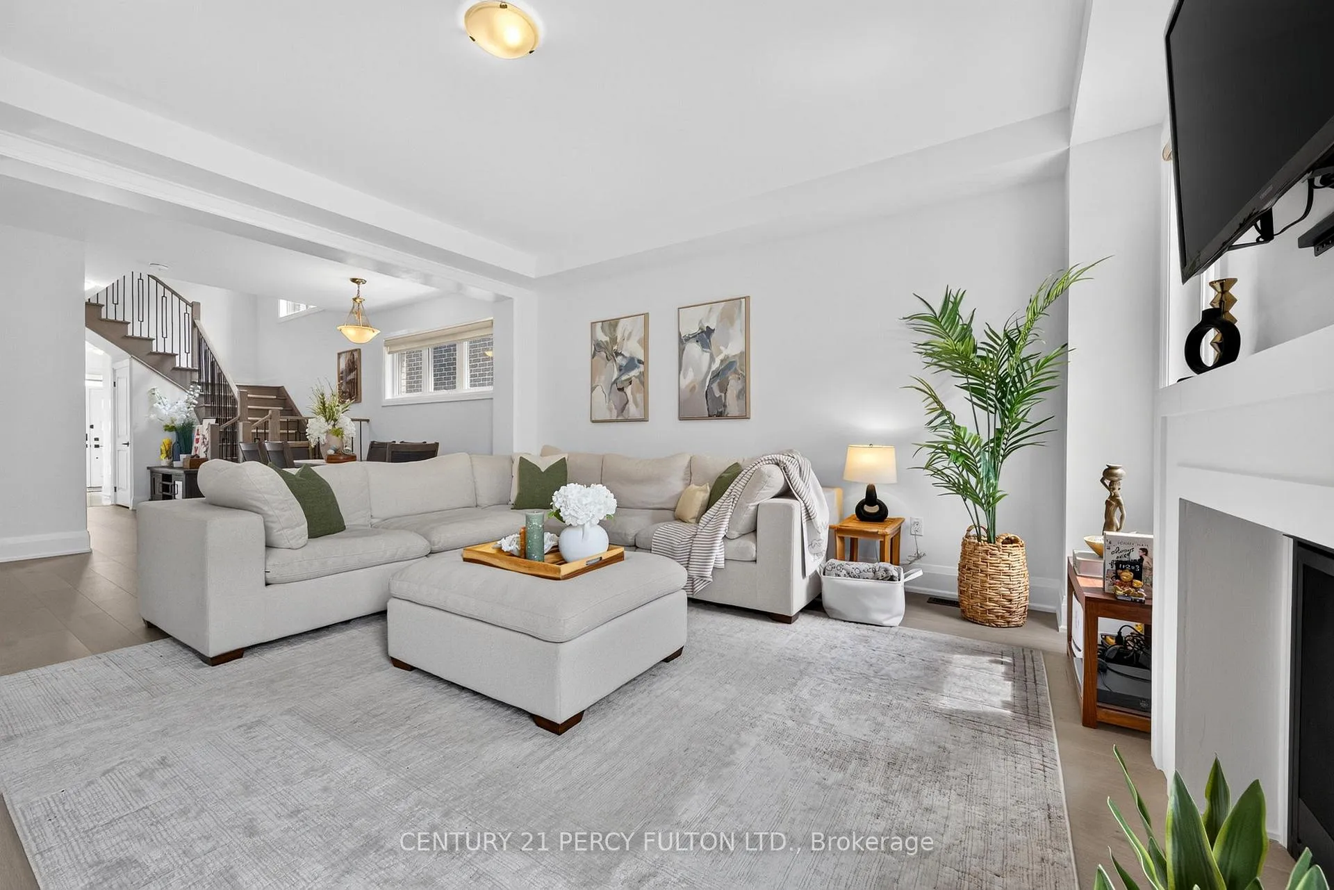 Photo 10 of 1477 Mockingbird Square, Pickering, Rural Pickering — HOMEH