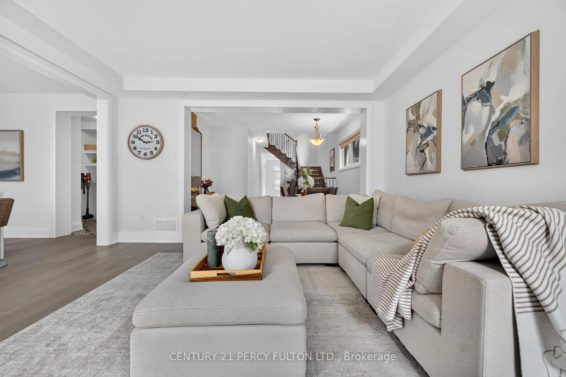 Photo 11 of 1477 Mockingbird Square, Pickering, Rural Pickering — HOMEH