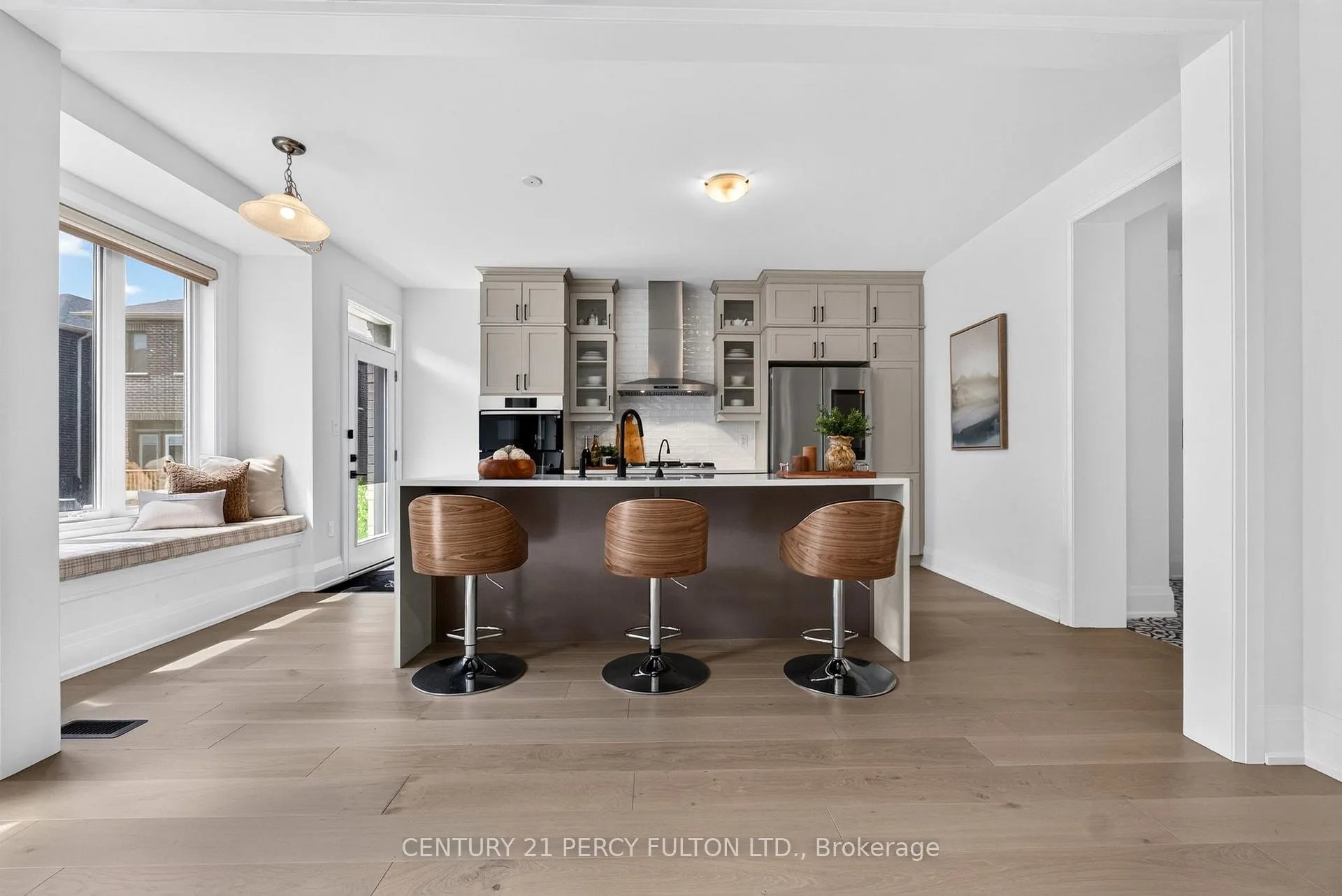 Photo 12 of 1477 Mockingbird Square, Pickering, Rural Pickering — HOMEH