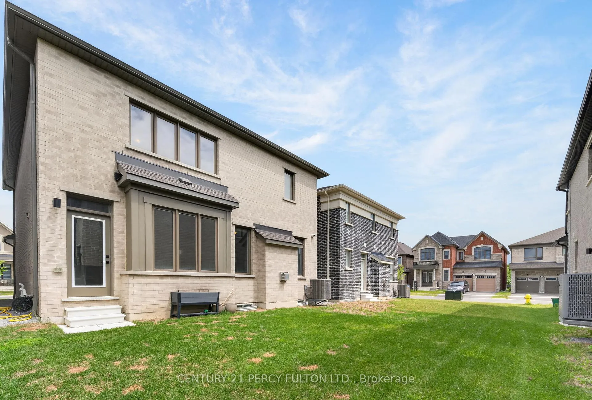 Photo 19 of 1477 Mockingbird Square, Pickering, Rural Pickering — HOMEH