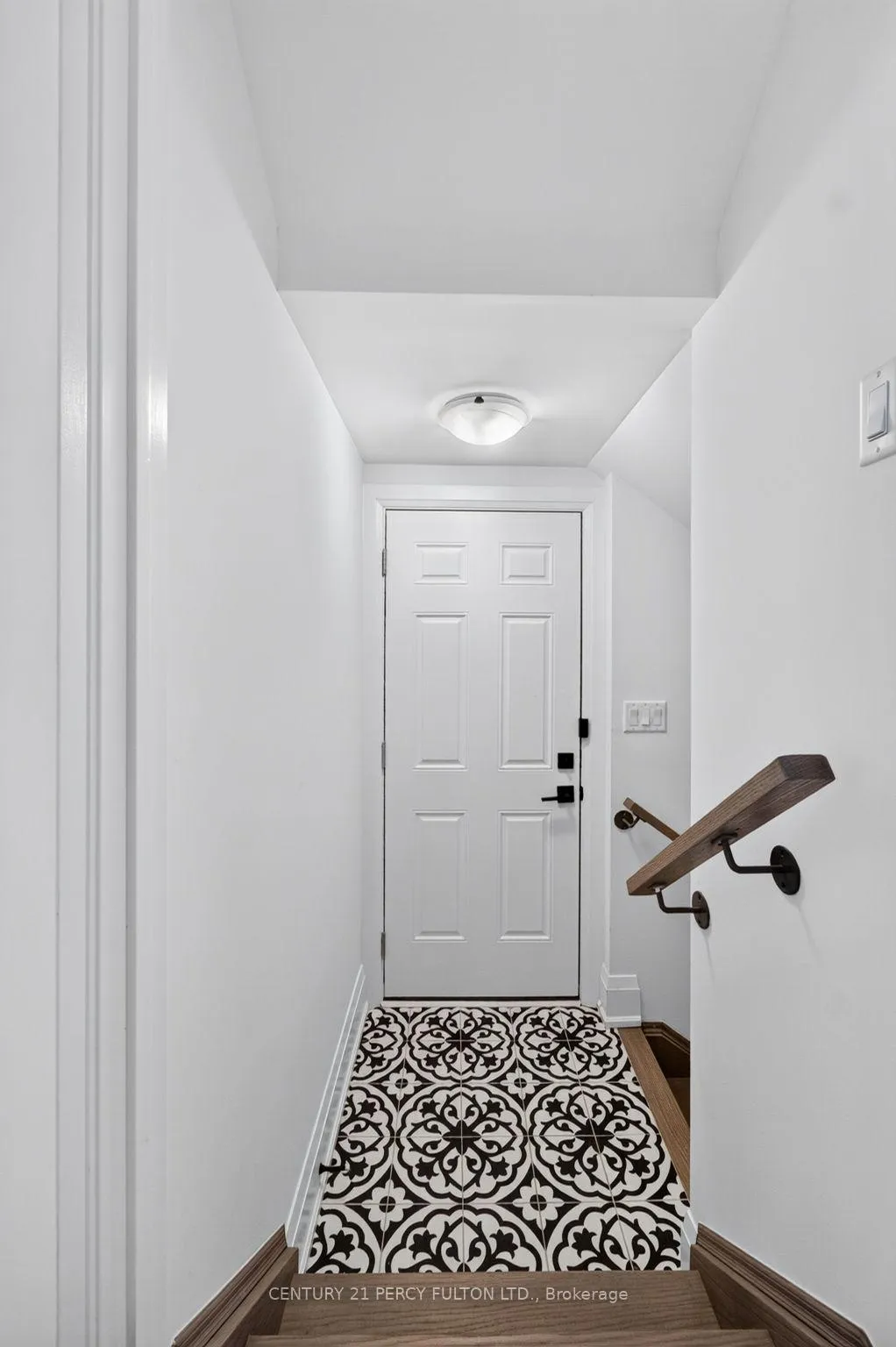 Photo 32 of 1477 Mockingbird Square, Pickering, Rural Pickering — HOMEH