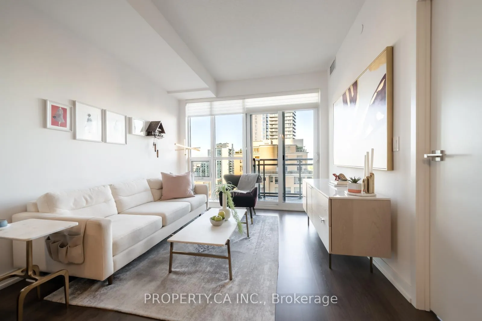 Photo 8 of Unit 1416, 98 Lillian Street, Toronto, Mount Pleasant West — HOMEH
