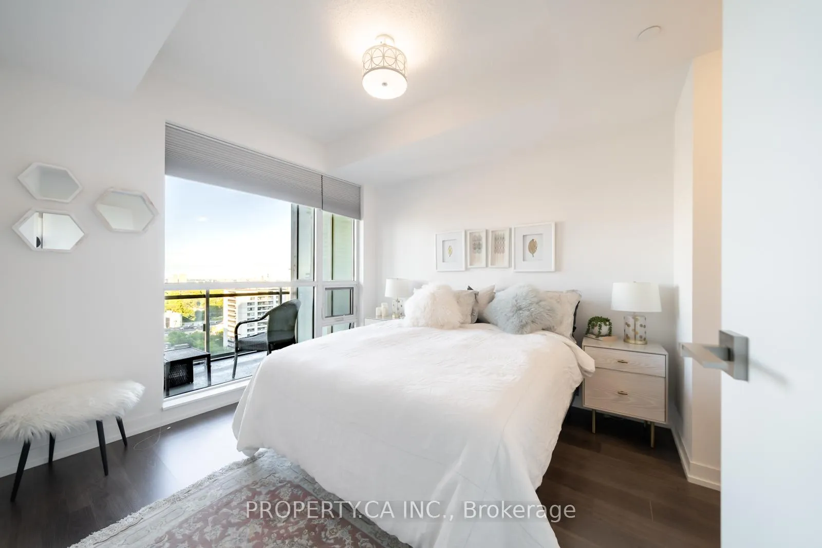 Photo 11 of Unit 1416, 98 Lillian Street, Toronto, Mount Pleasant West — HOMEH