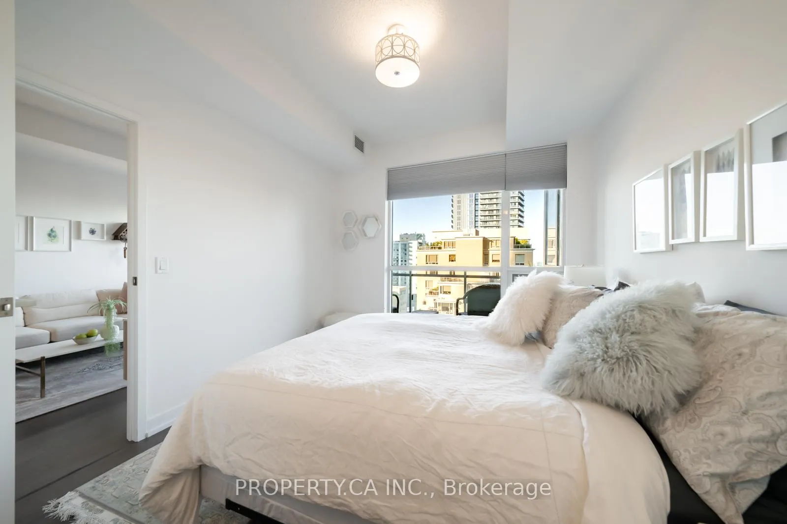 Photo 12 of Unit 1416, 98 Lillian Street, Toronto, Mount Pleasant West — HOMEH
