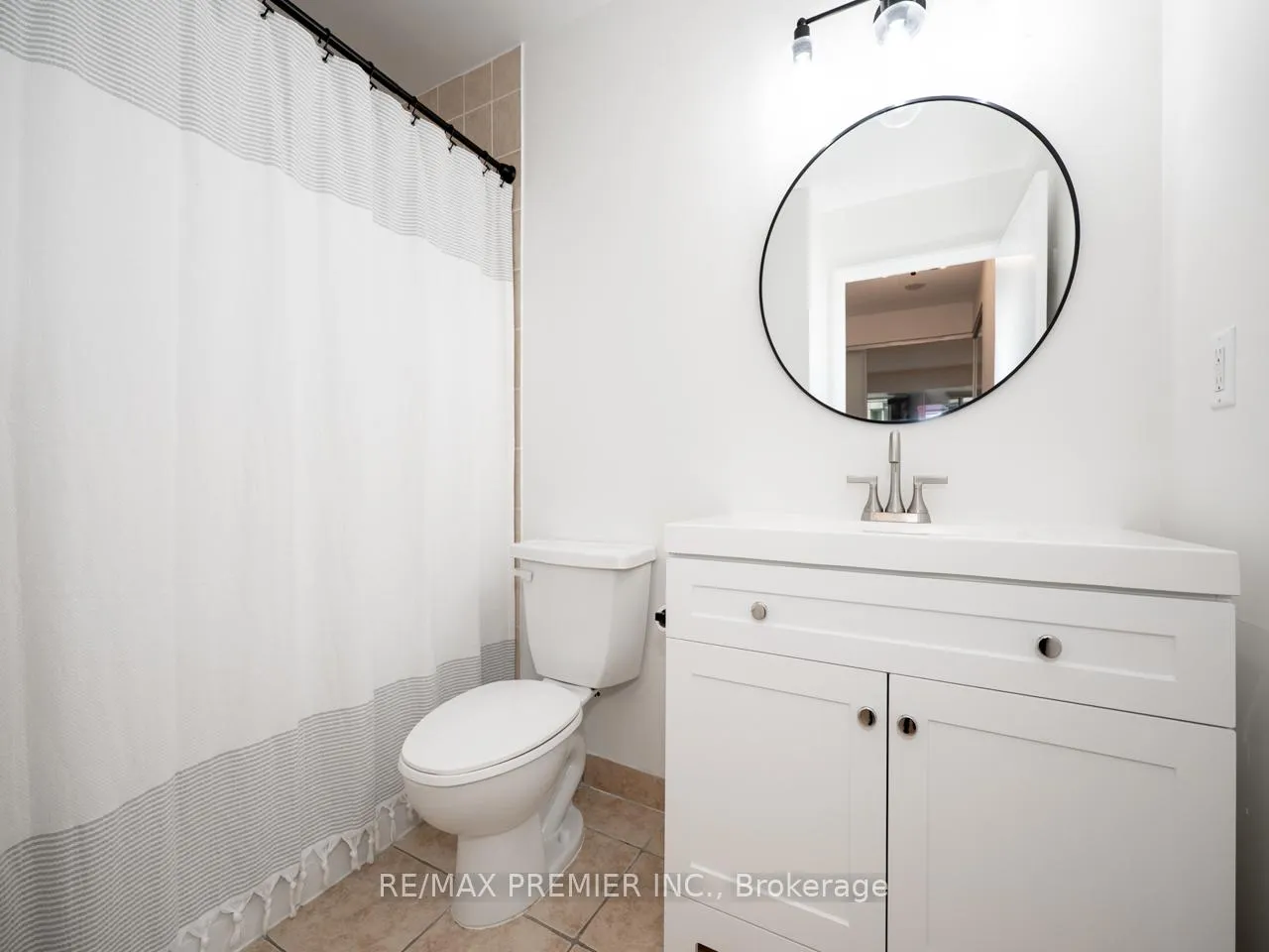 Photo 18 of Unit 705, 220 Victoria Street, Toronto, Church-Yonge Corridor — HOMEH