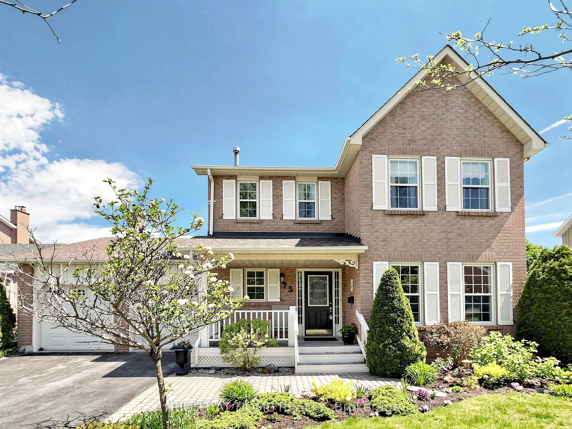 Photo 2 of 75 Quaker Village Drive, Uxbridge — HOMEH