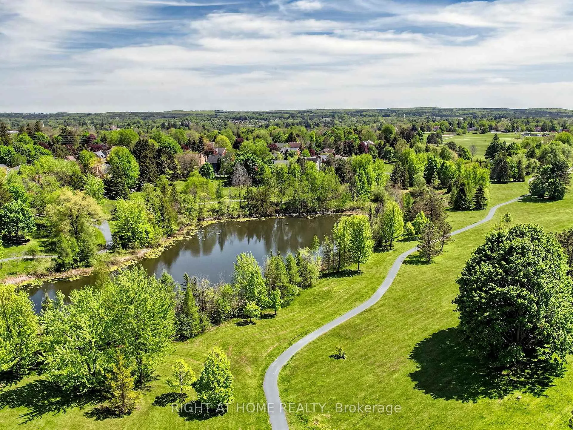 Photo 38 of 75 Quaker Village Drive, Uxbridge — HOMEH