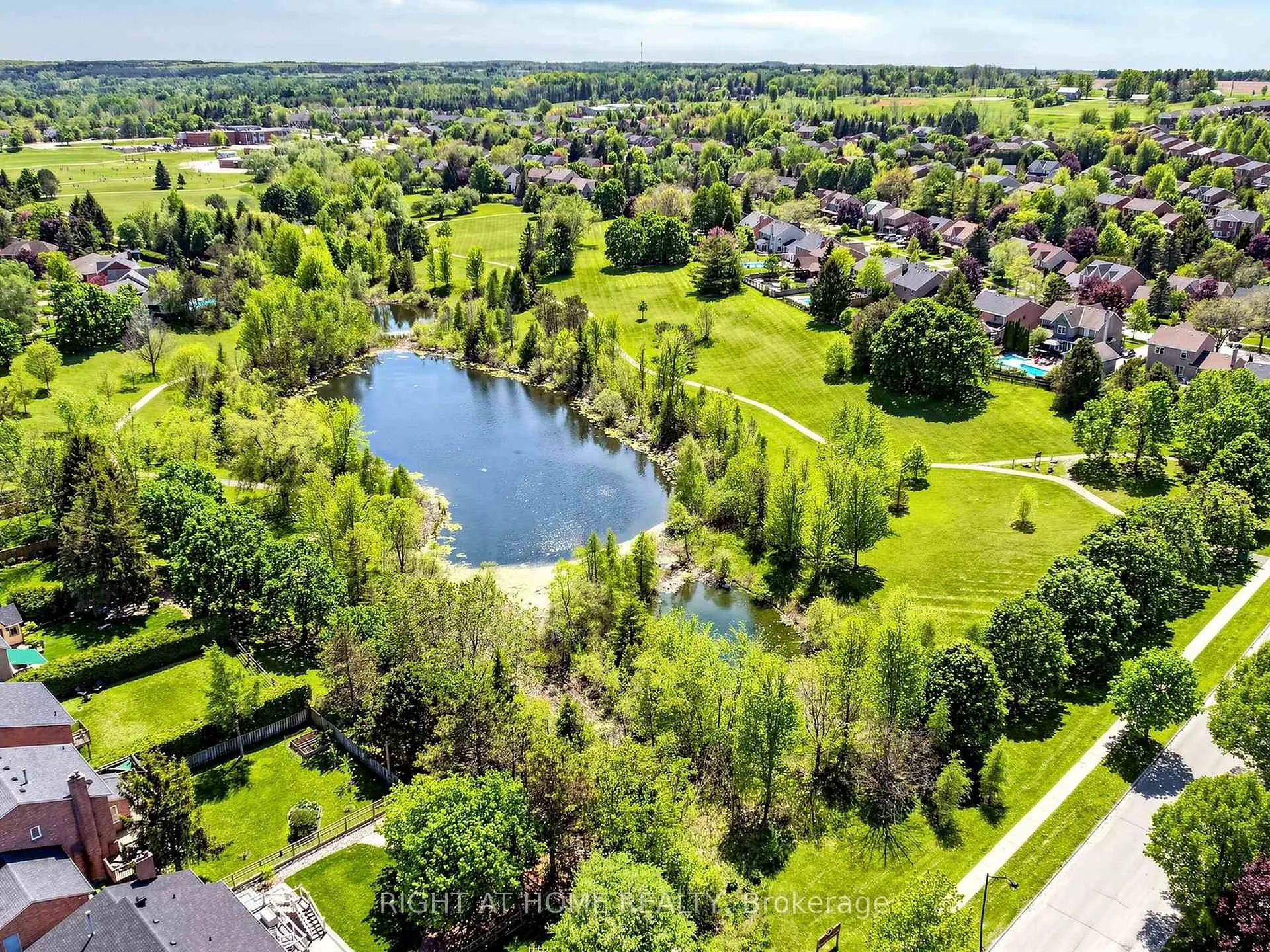 Photo 40 of 75 Quaker Village Drive, Uxbridge — HOMEH