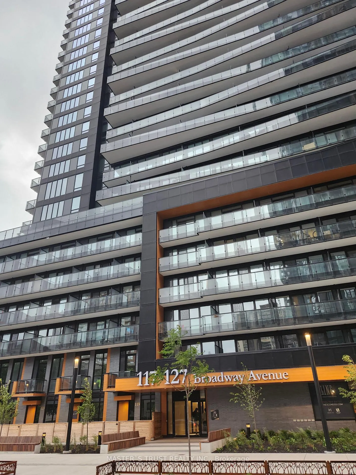Front of Unit 2702, 117 Broadway Avenue