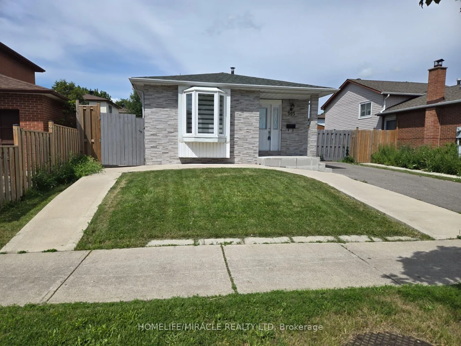 Front of 505 Silverstone Drive