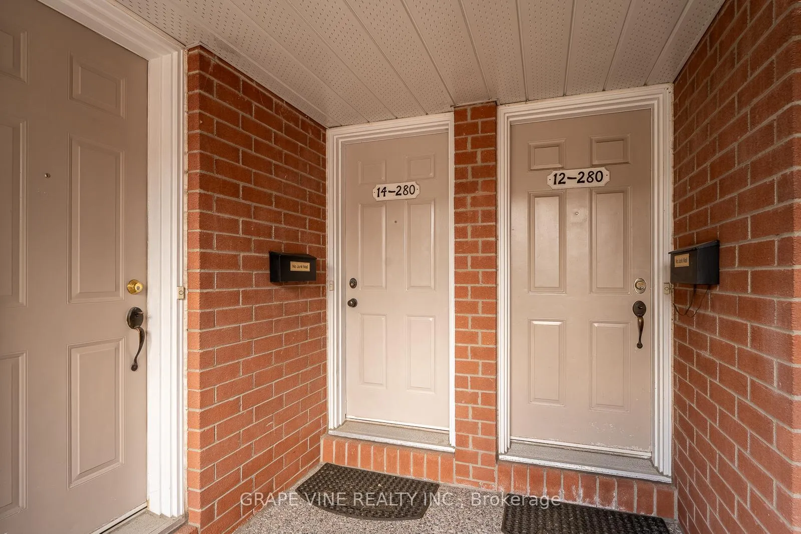 Photo 3 of Unit 14, 280 Bay Street, Ottawa, Ottawa Centre — HOMEH