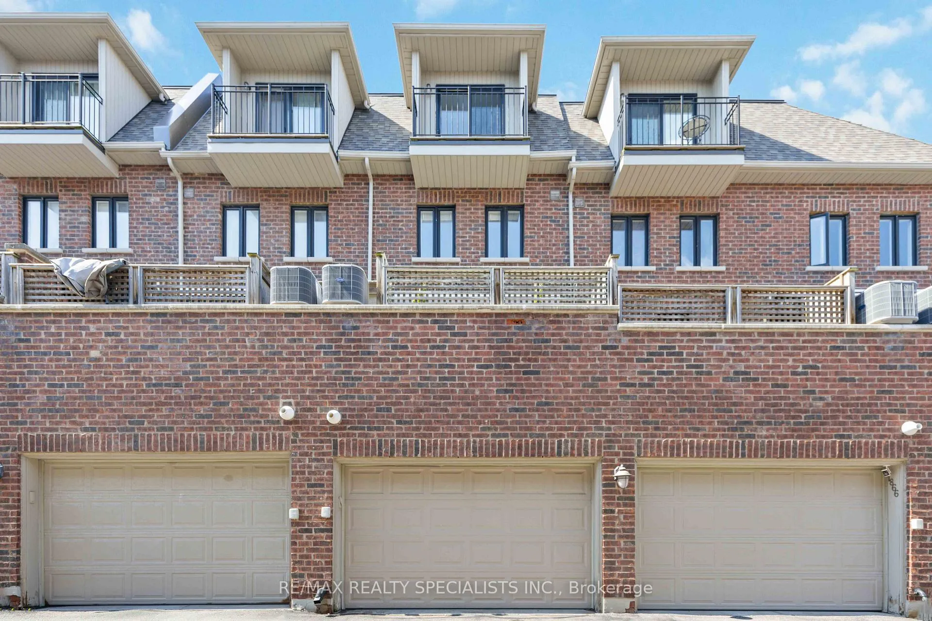 Photo 34 of 1864 Burnhamthorpe Road E, Mississauga, Applewood — HOMEH