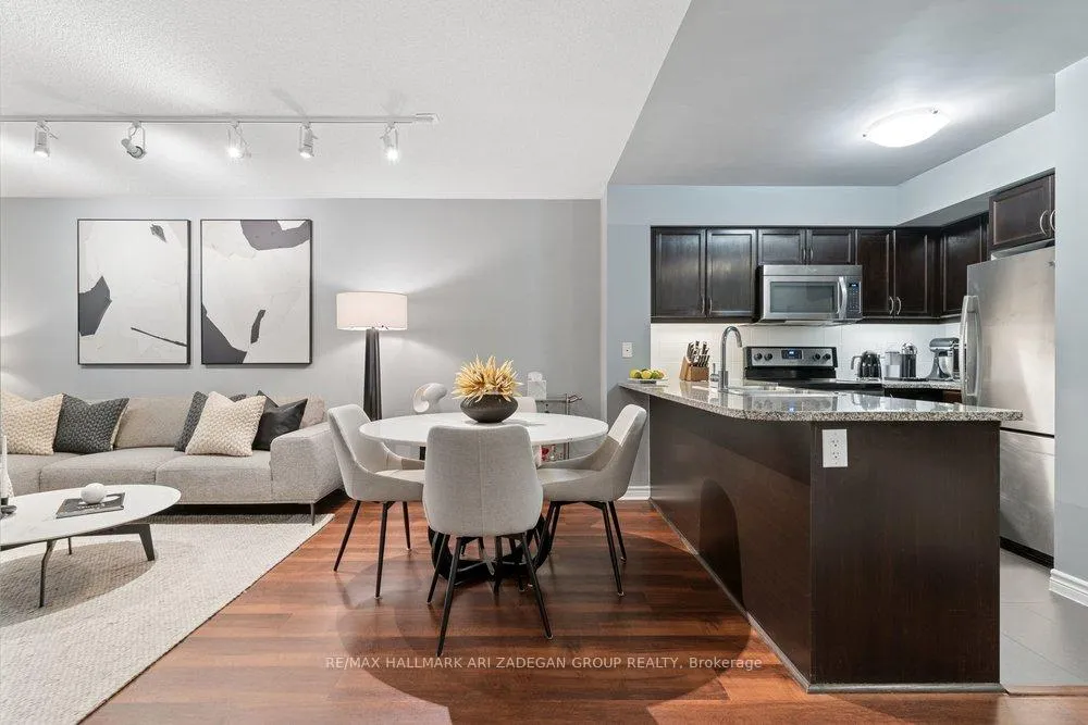 Front of Unit 3108, 19 Grand Trunk Crescent