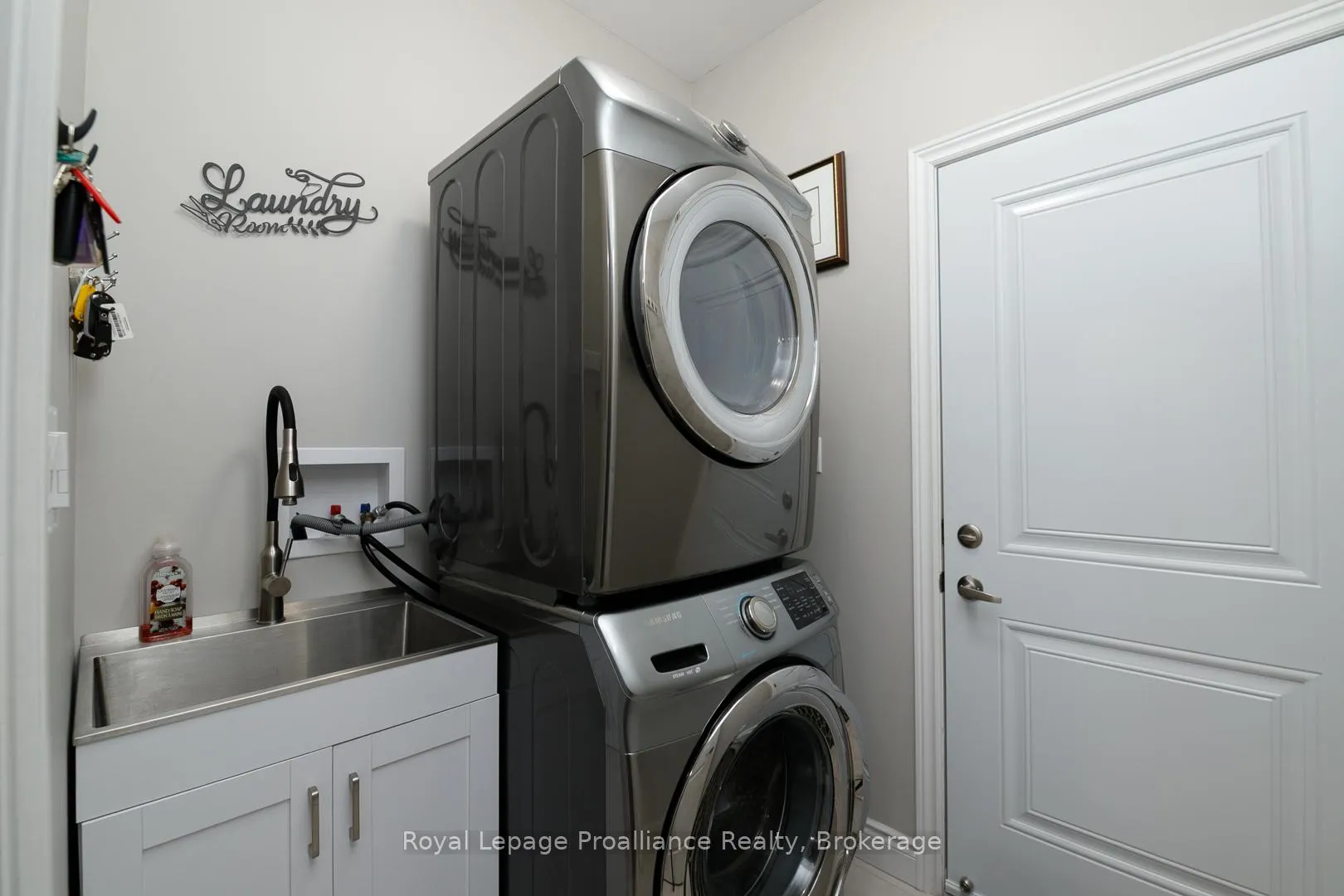 Photo 21 of 81 Sienna Avenue, Belleville, Belleville Ward — HOMEH