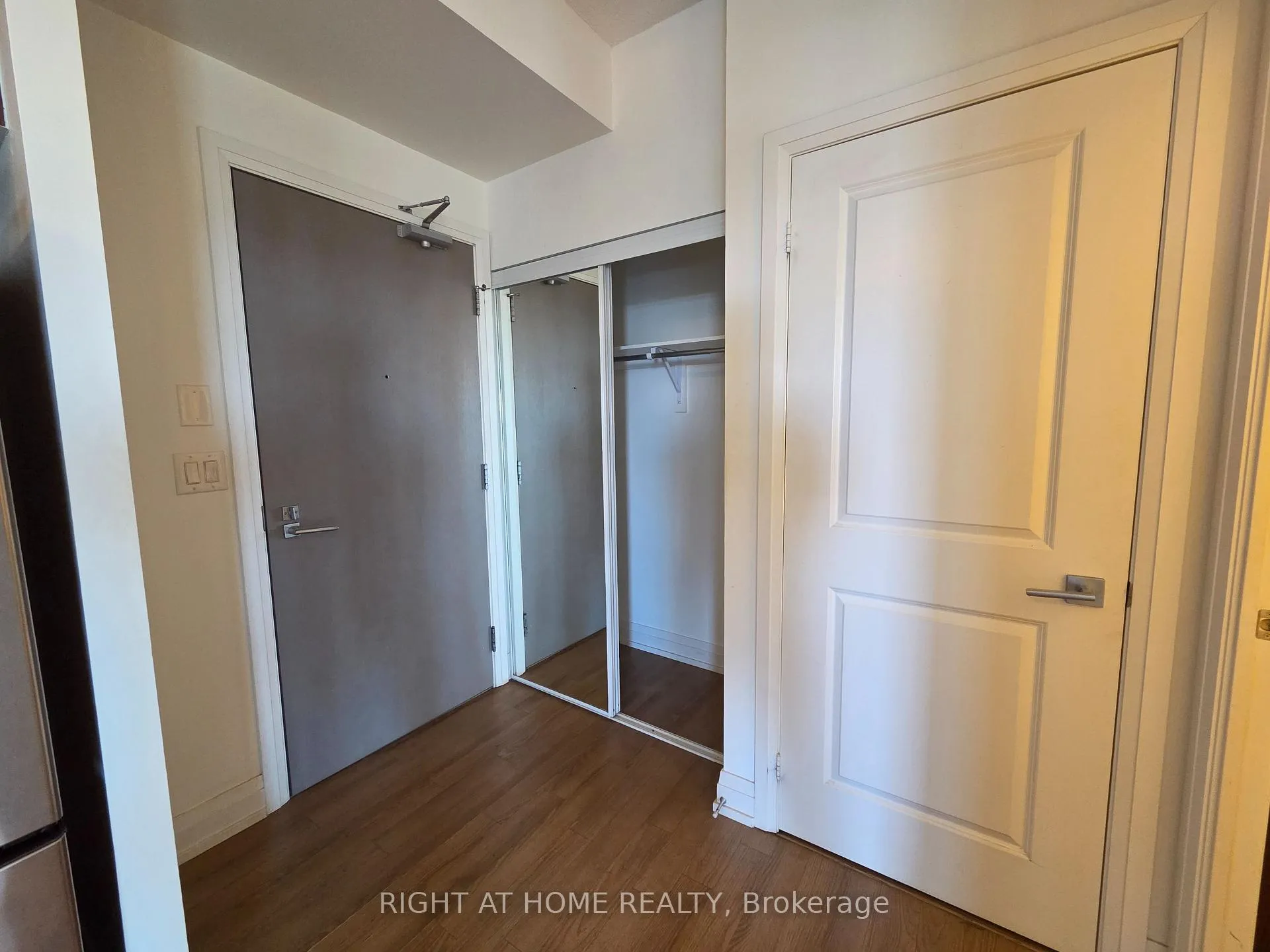 Photo 10 of Unit 1606, 7165 Yonge Street, Markham, Grandview — HOMEH
