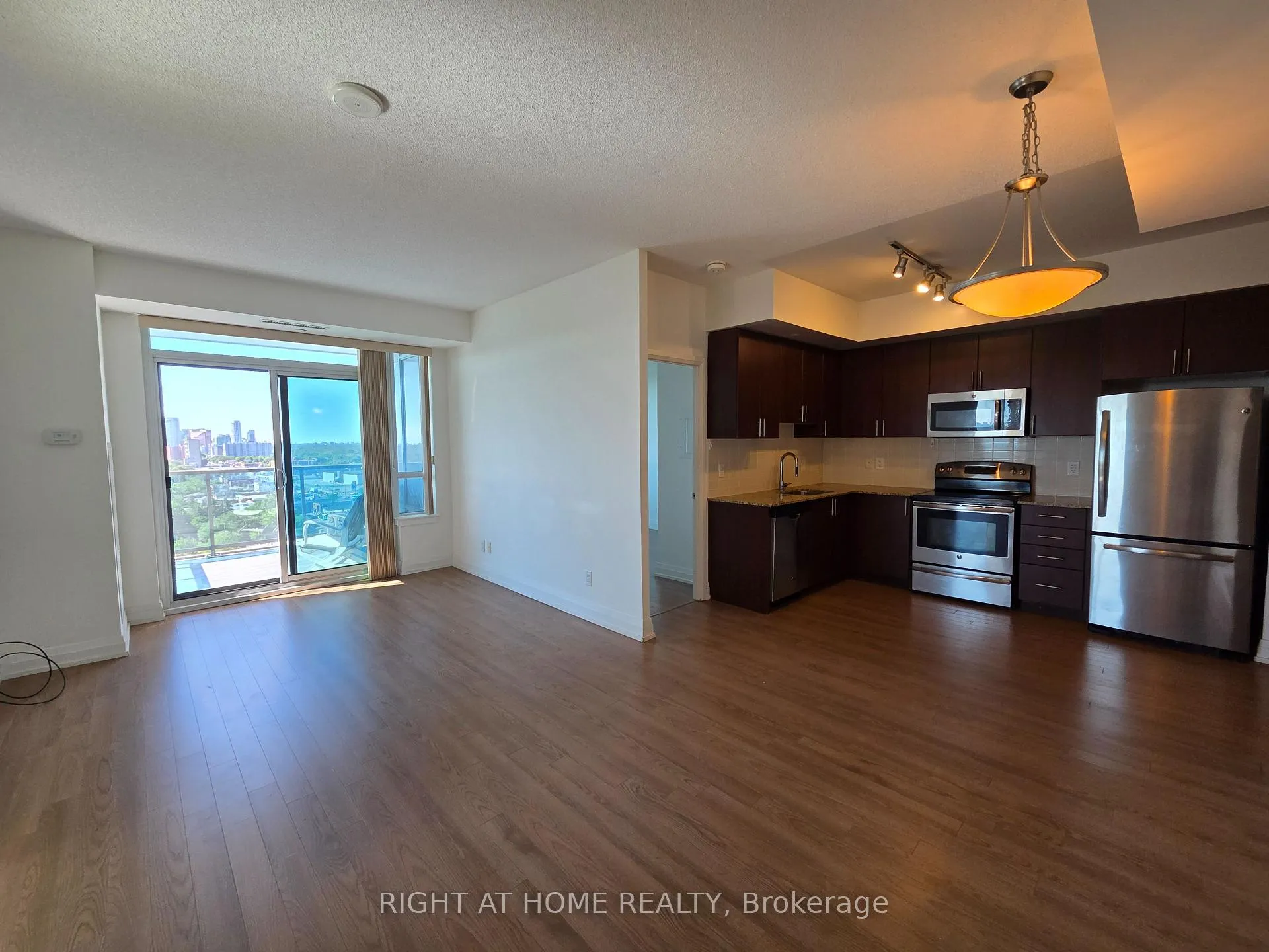 Photo 17 of Unit 1606, 7165 Yonge Street, Markham, Grandview — HOMEH