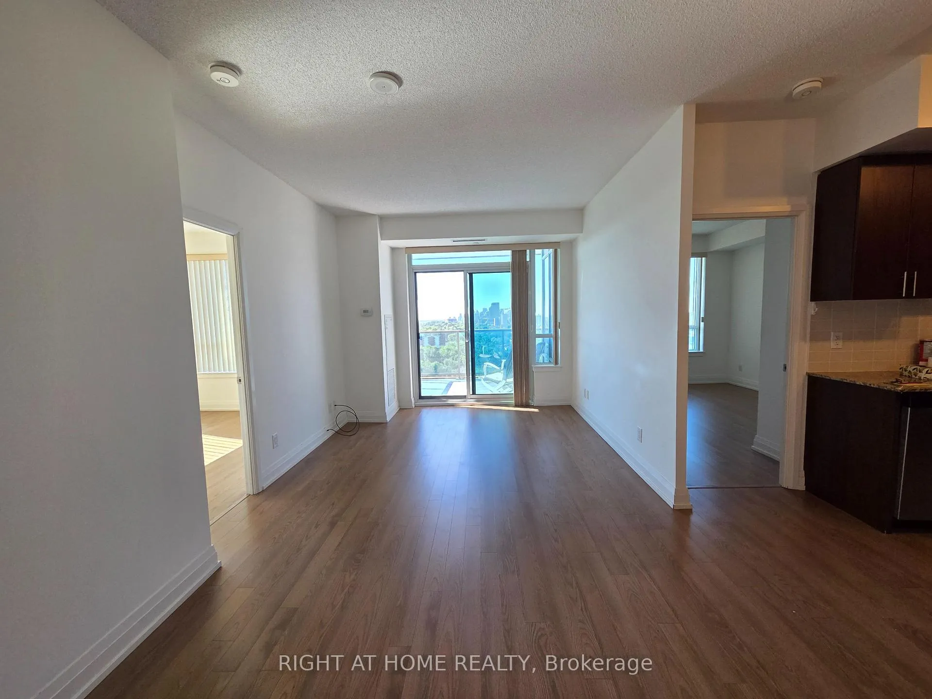 Photo 18 of Unit 1606, 7165 Yonge Street, Markham, Grandview — HOMEH