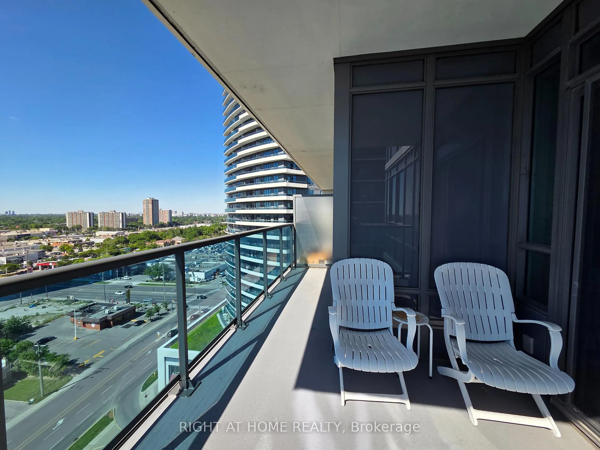 Photo 21 of Unit 1606, 7165 Yonge Street, Markham, Grandview — HOMEH