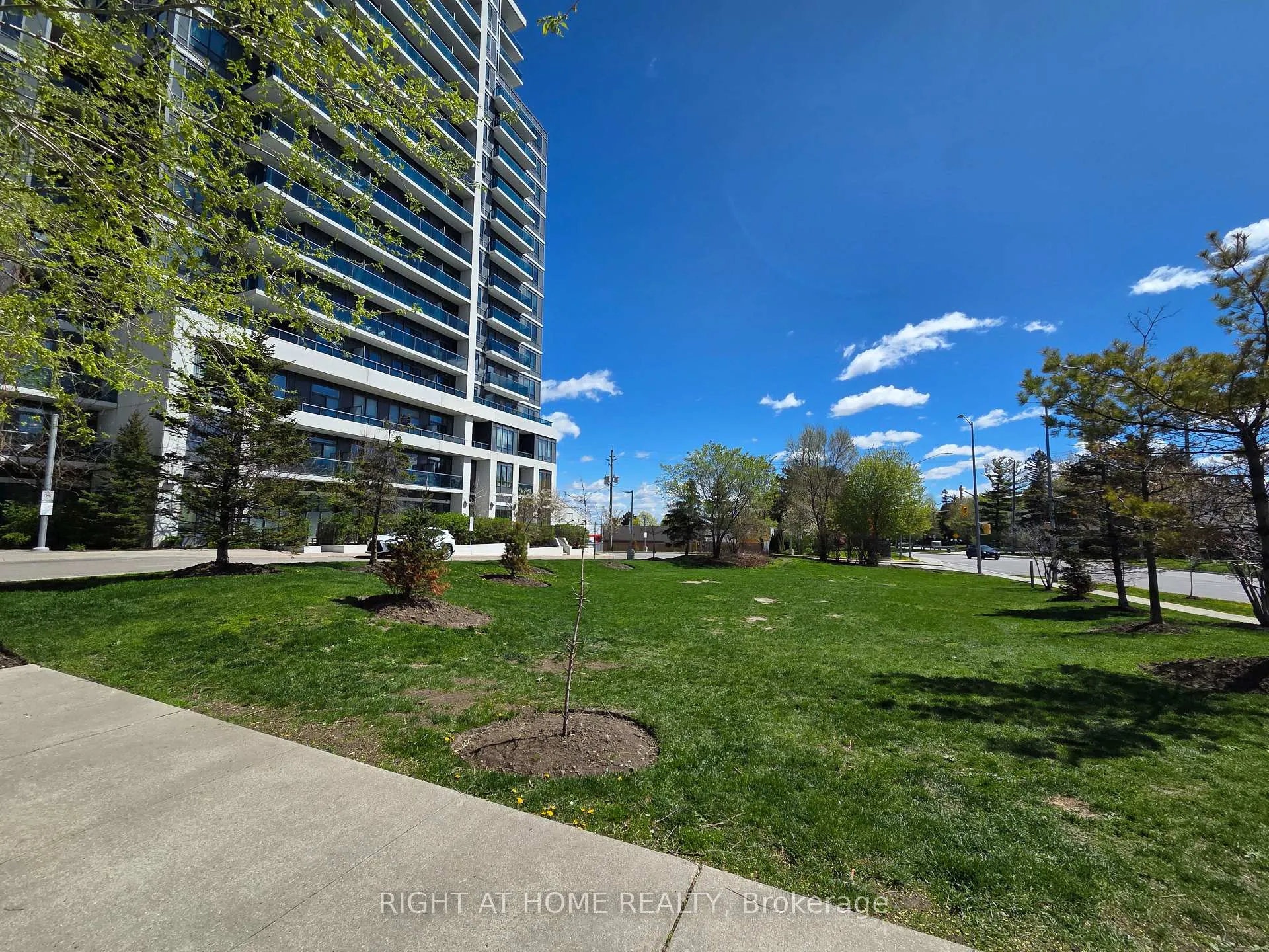 Photo 37 of Unit 1606, 7165 Yonge Street, Markham, Grandview — HOMEH