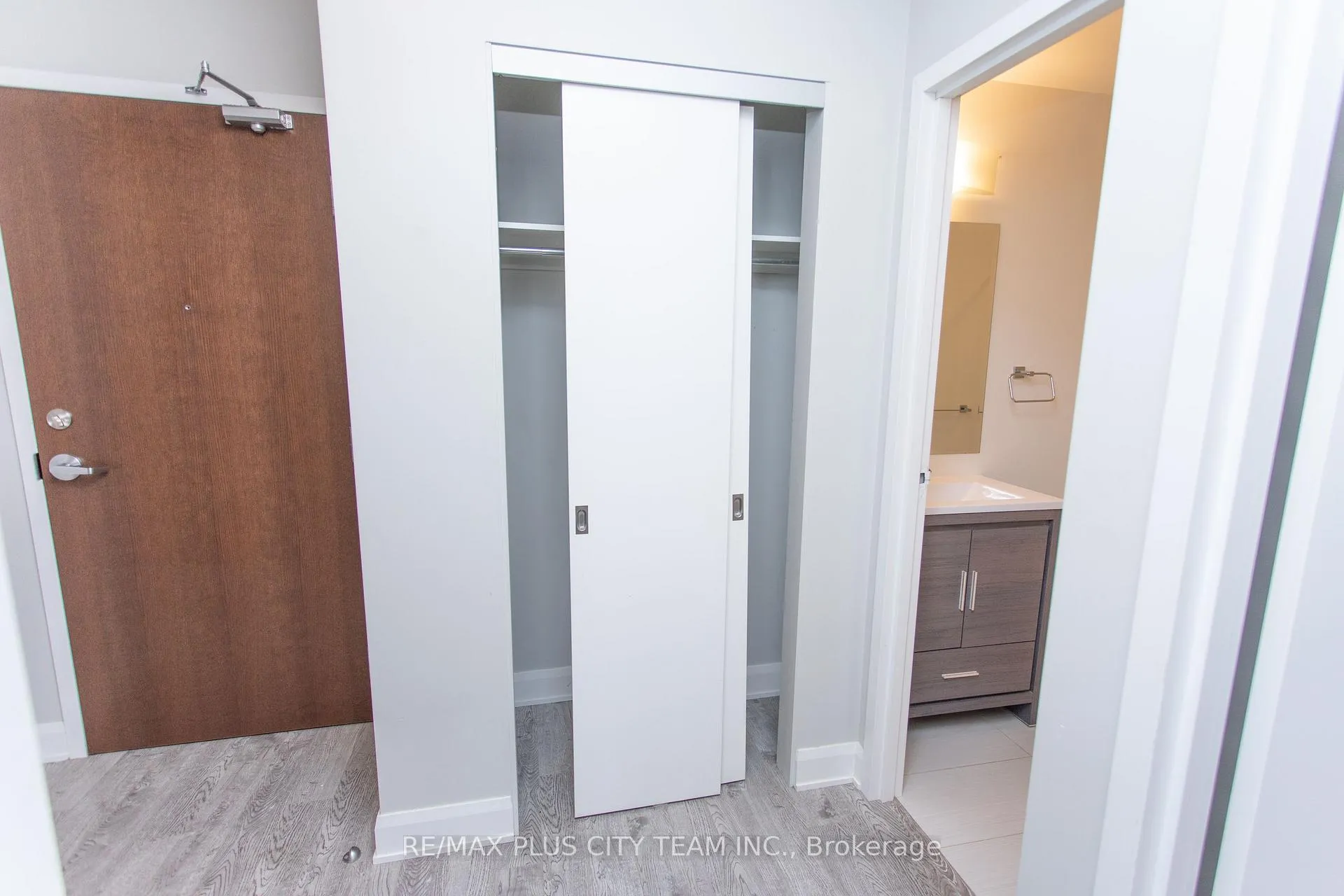 Photo 7 of Unit 202, 686 Bathurst Street, Toronto, Palmerston-Little Italy — HOMEH