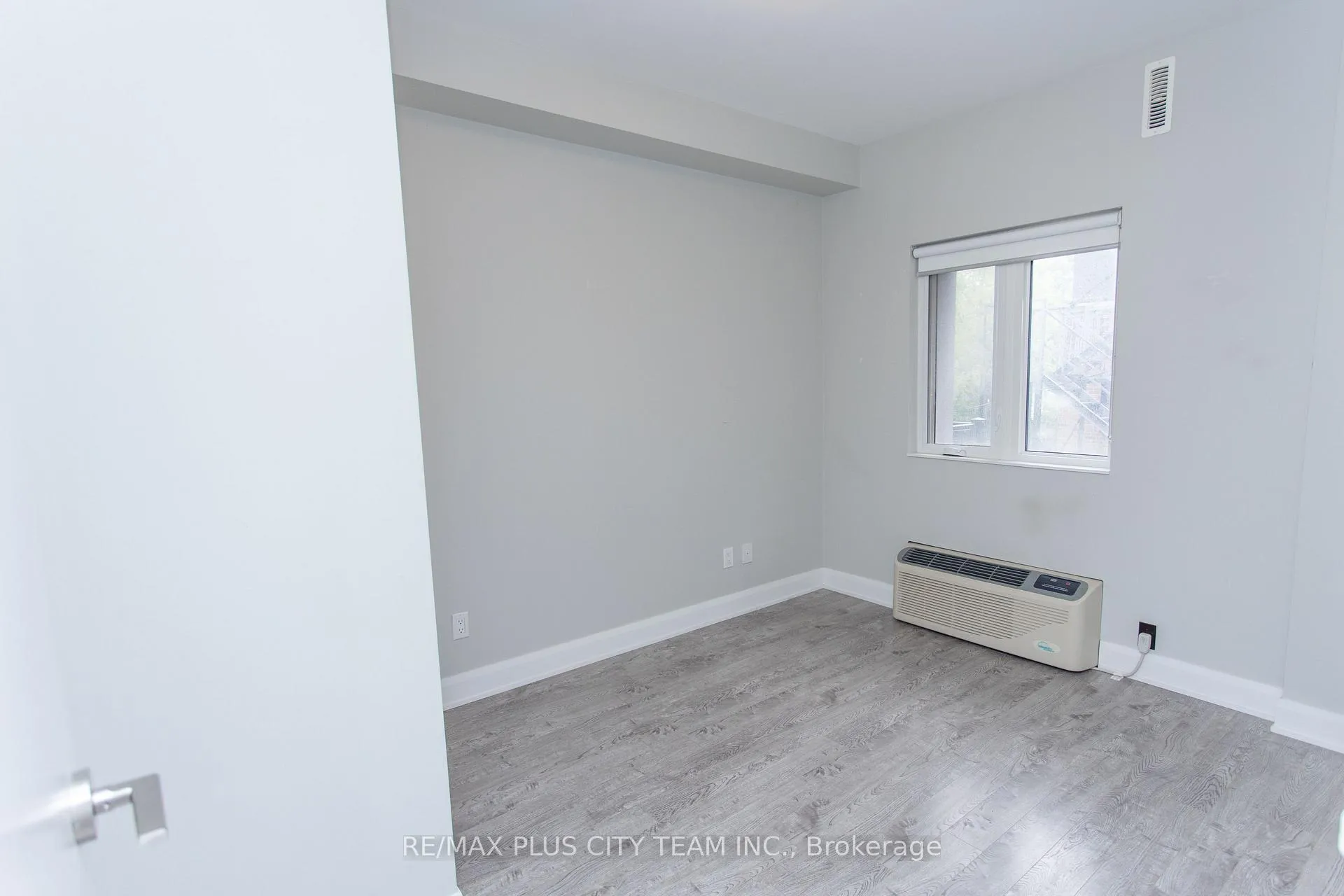 Photo 8 of Unit 202, 686 Bathurst Street, Toronto, Palmerston-Little Italy — HOMEH