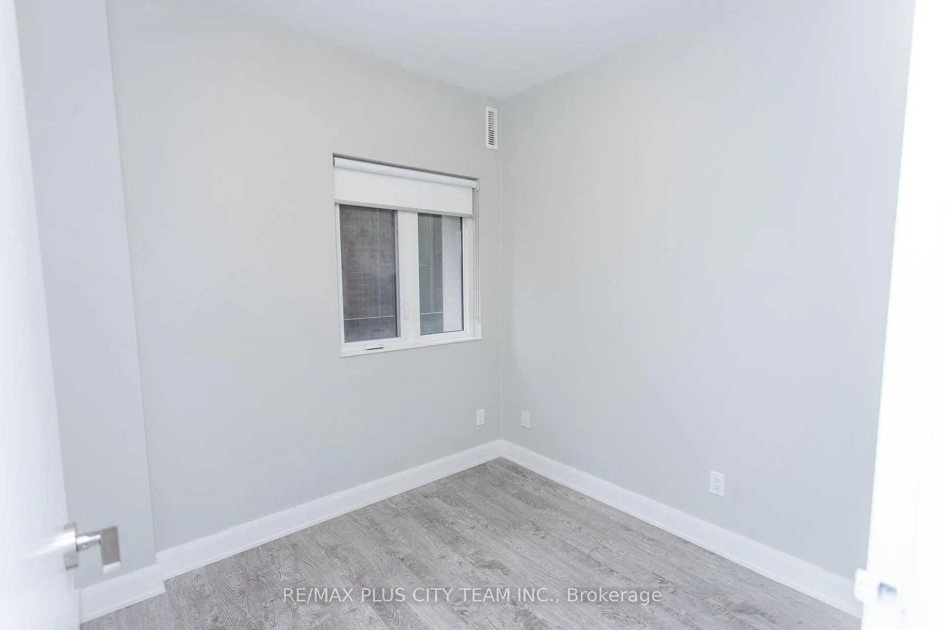 Photo 10 of Unit 202, 686 Bathurst Street, Toronto, Palmerston-Little Italy — HOMEH