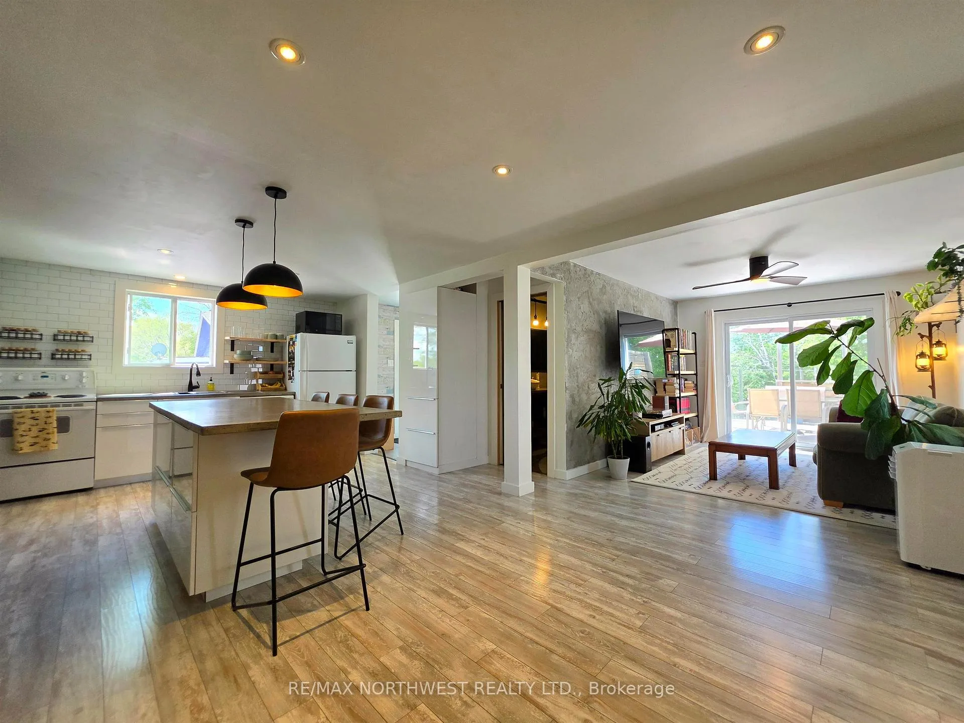 Photo 4 of 120 Mascott Avenue, Kenora, Ride Out — HOMEH