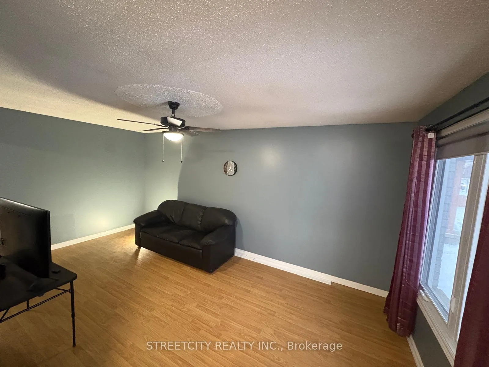 Photo 4 of 34 Glenroy Road, London, South T — HOMEH