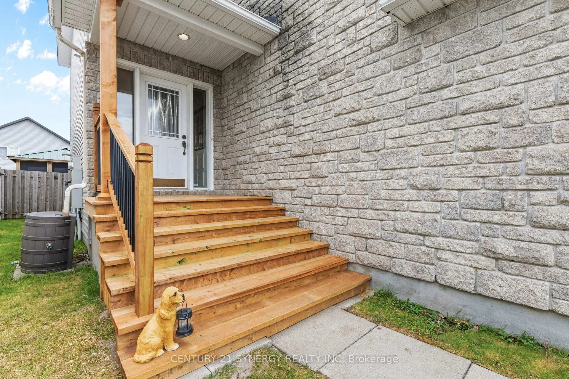 Photo 4 of 207 Stiver Street, Russell, Village of Russell — HOMEH