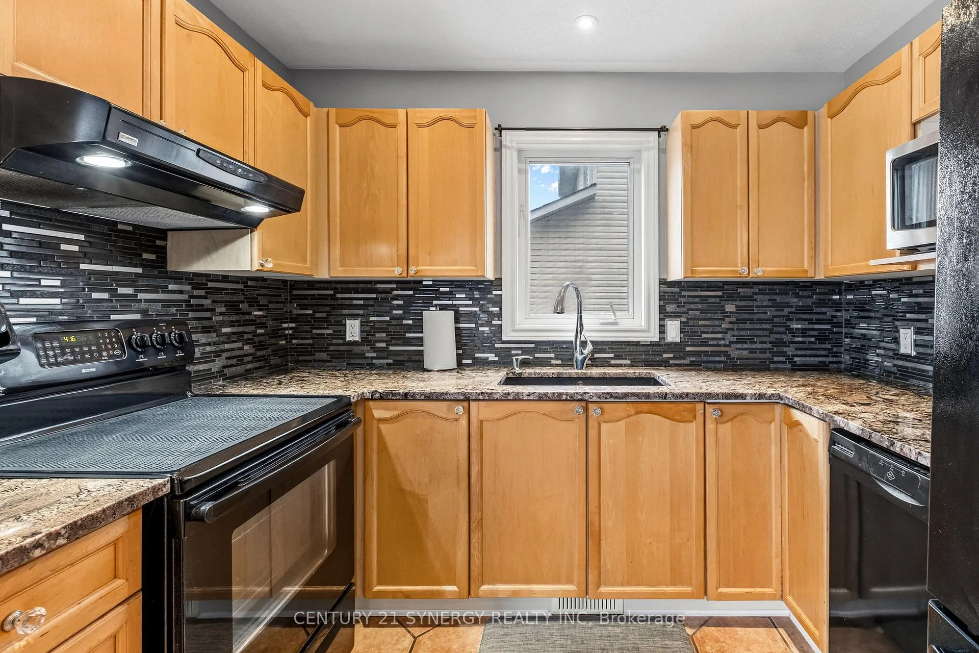 Photo 13 of 207 Stiver Street, Russell, Village of Russell — HOMEH