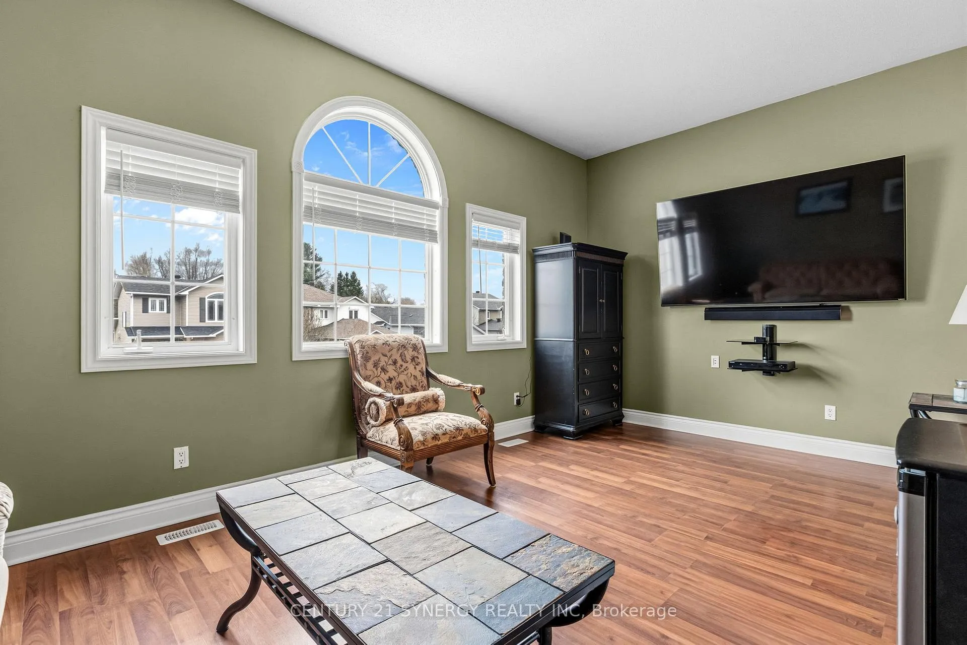 Photo 19 of 207 Stiver Street, Russell, Village of Russell — HOMEH
