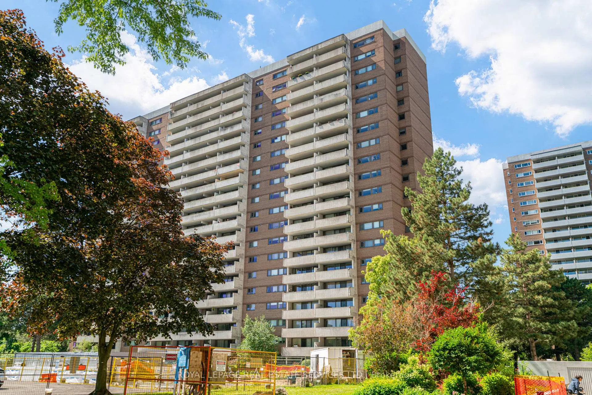 Photo 1 of Unit 206, 250 Scarlett Road, Toronto, Rockcliffe-Smythe — HOMEH