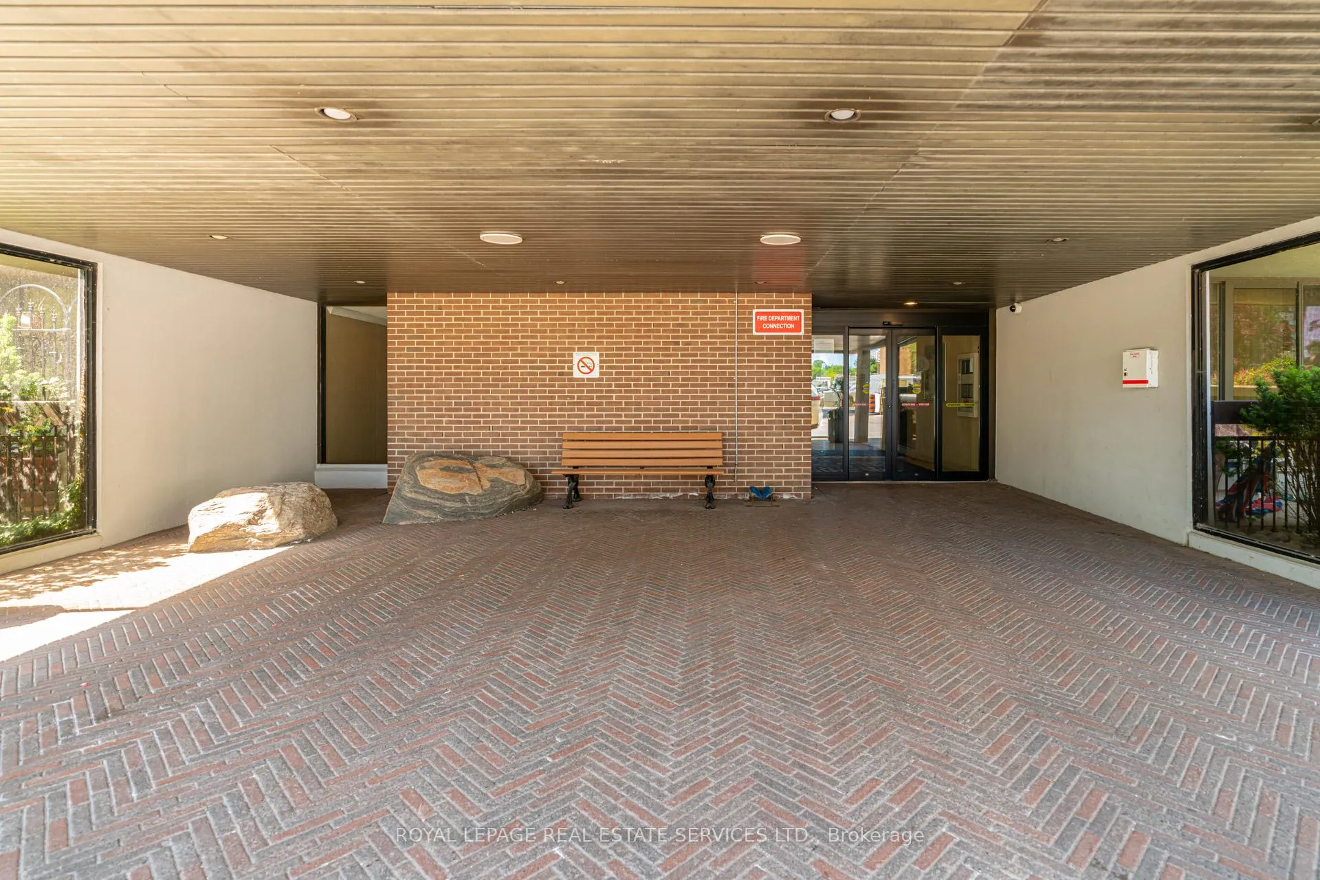 Photo 2 of Unit 206, 250 Scarlett Road, Toronto, Rockcliffe-Smythe — HOMEH