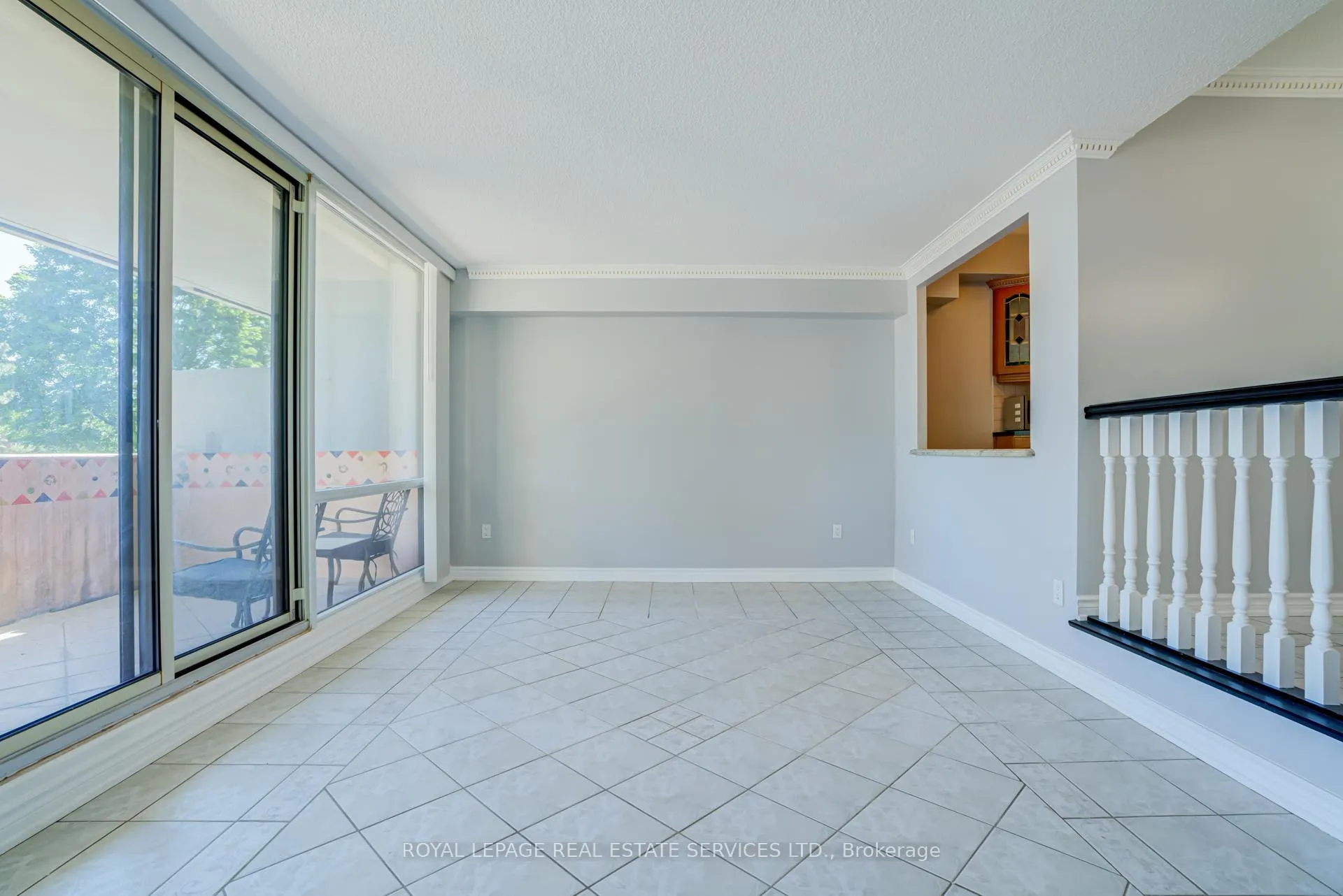 Photo 9 of Unit 206, 250 Scarlett Road, Toronto, Rockcliffe-Smythe — HOMEH