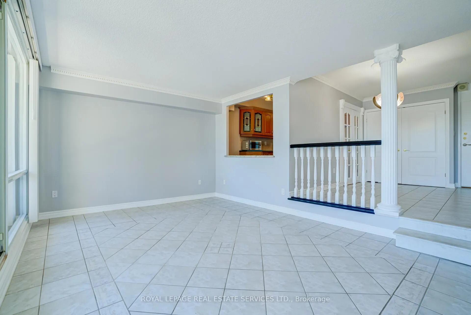Photo 10 of Unit 206, 250 Scarlett Road, Toronto, Rockcliffe-Smythe — HOMEH