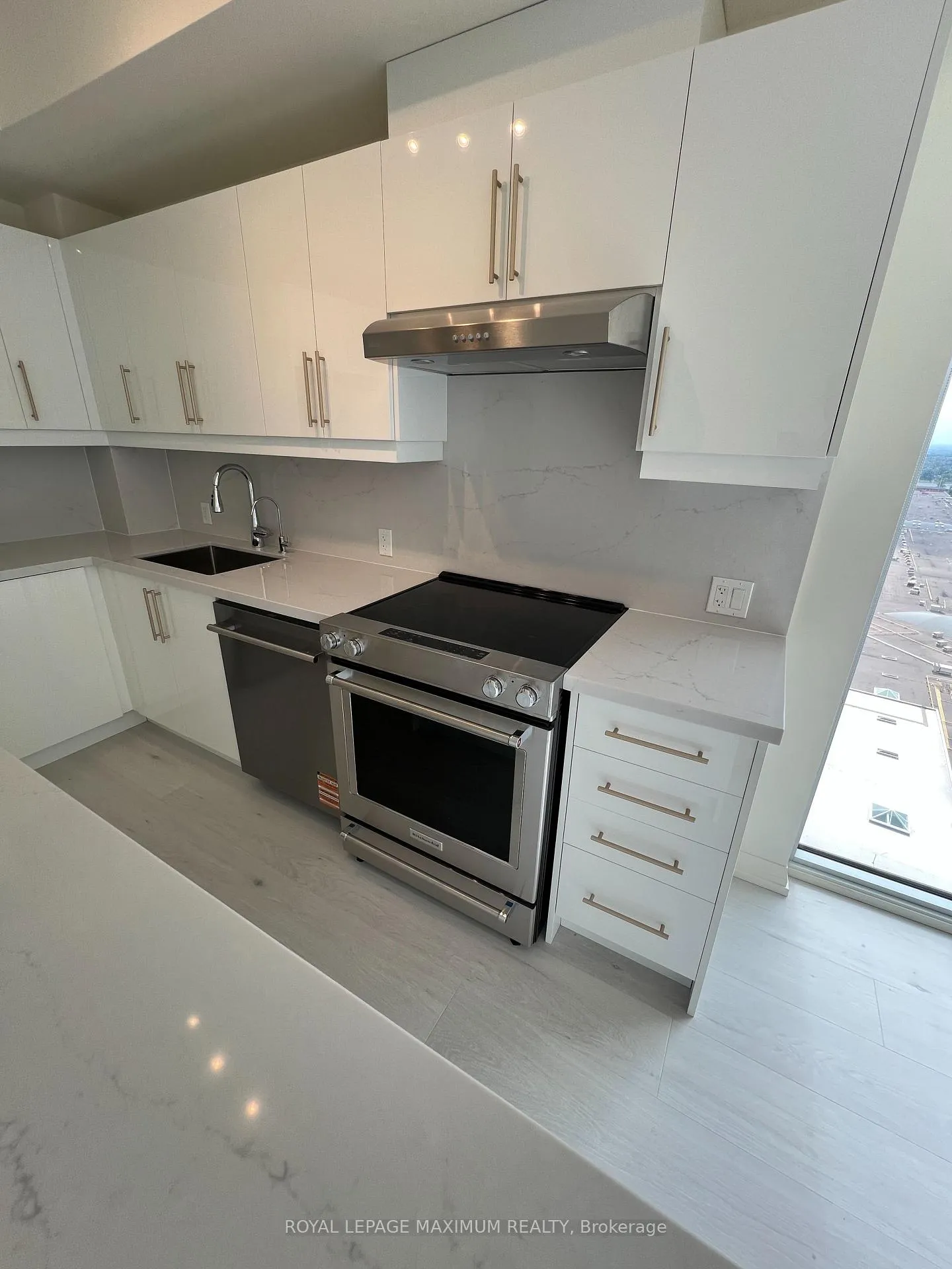 Photo 4 of Unit 2009, 27 Korda Gate, Vaughan, Vellore Village — HOMEH