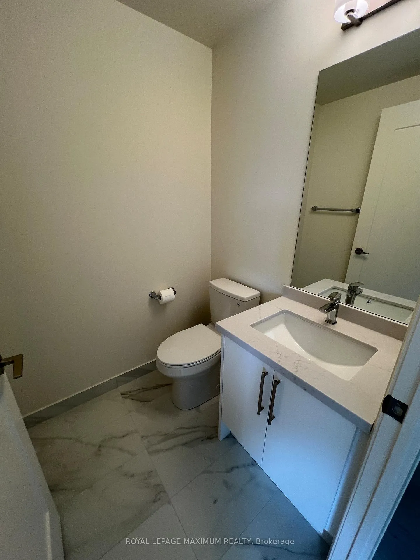 Photo 9 of Unit 2009, 27 Korda Gate, Vaughan, Vellore Village — HOMEH