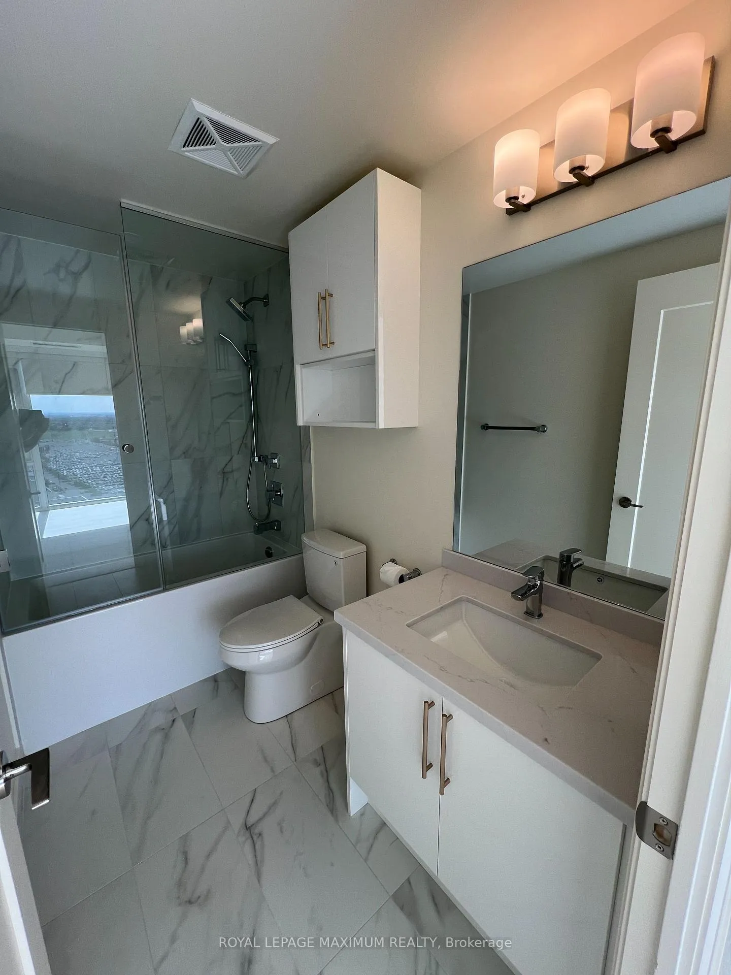 Photo 16 of Unit 2009, 27 Korda Gate, Vaughan, Vellore Village — HOMEH