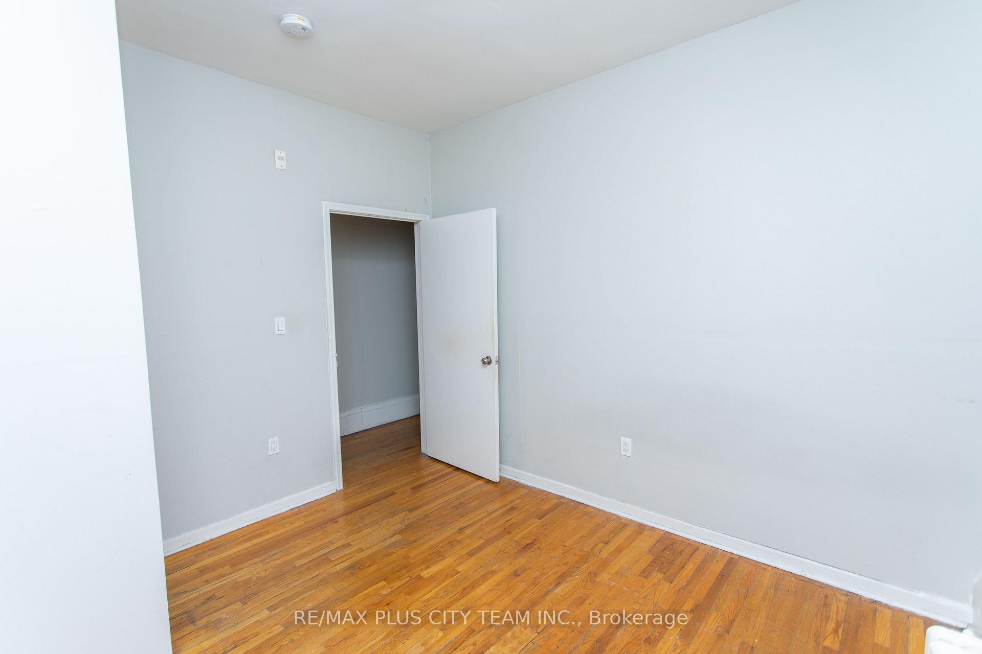 Photo 10 of Unit 2, 682 Bathurst Street, Toronto, Palmerston-Little Italy — HOMEH