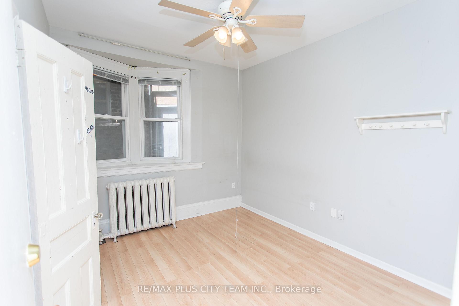 Photo 11 of Unit 2, 682 Bathurst Street, Toronto, Palmerston-Little Italy — HOMEH