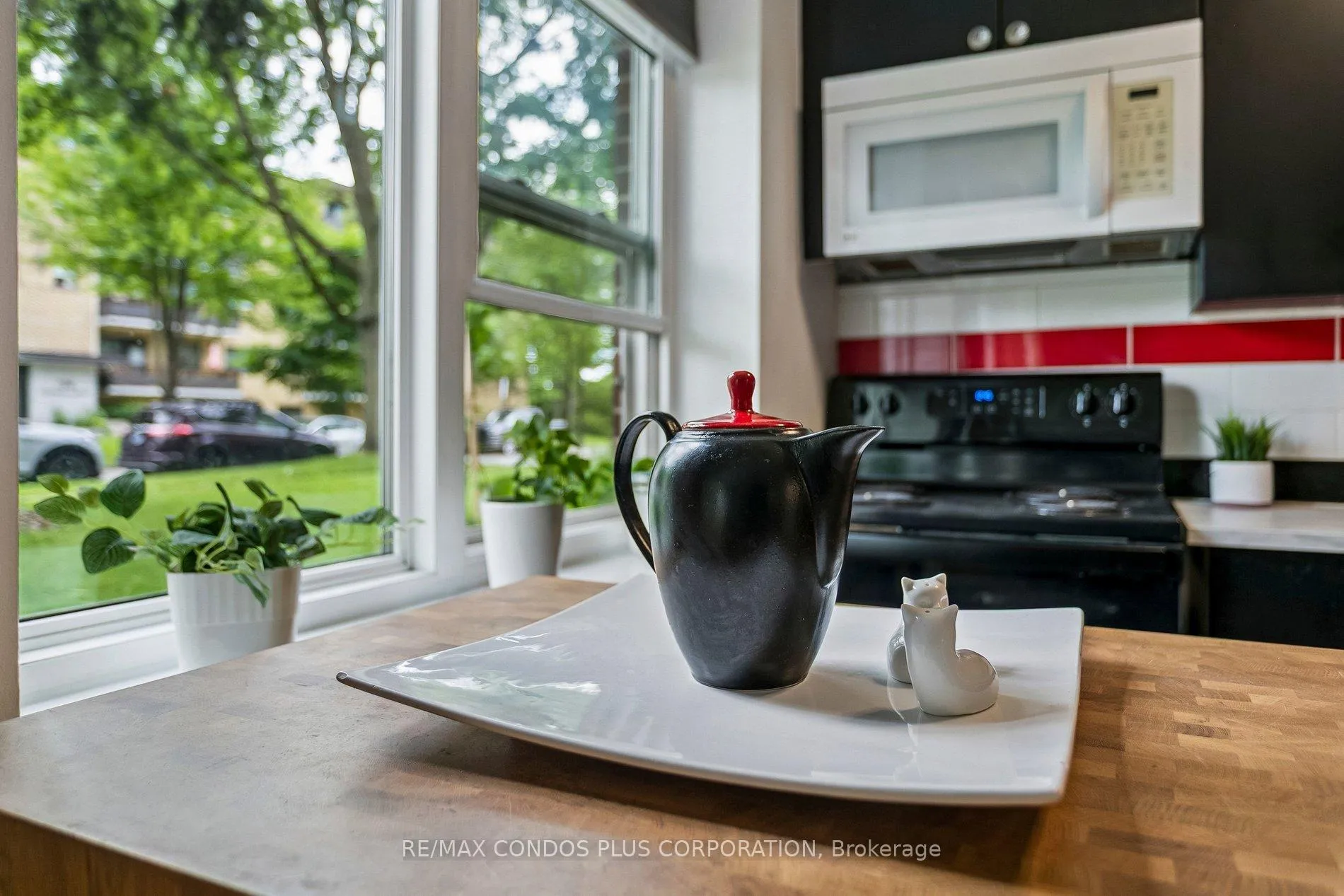 Photo 15 of Unit 101, 185 Stephen Drive, Etobicoke, Stonegate-Queensway — HOMEH