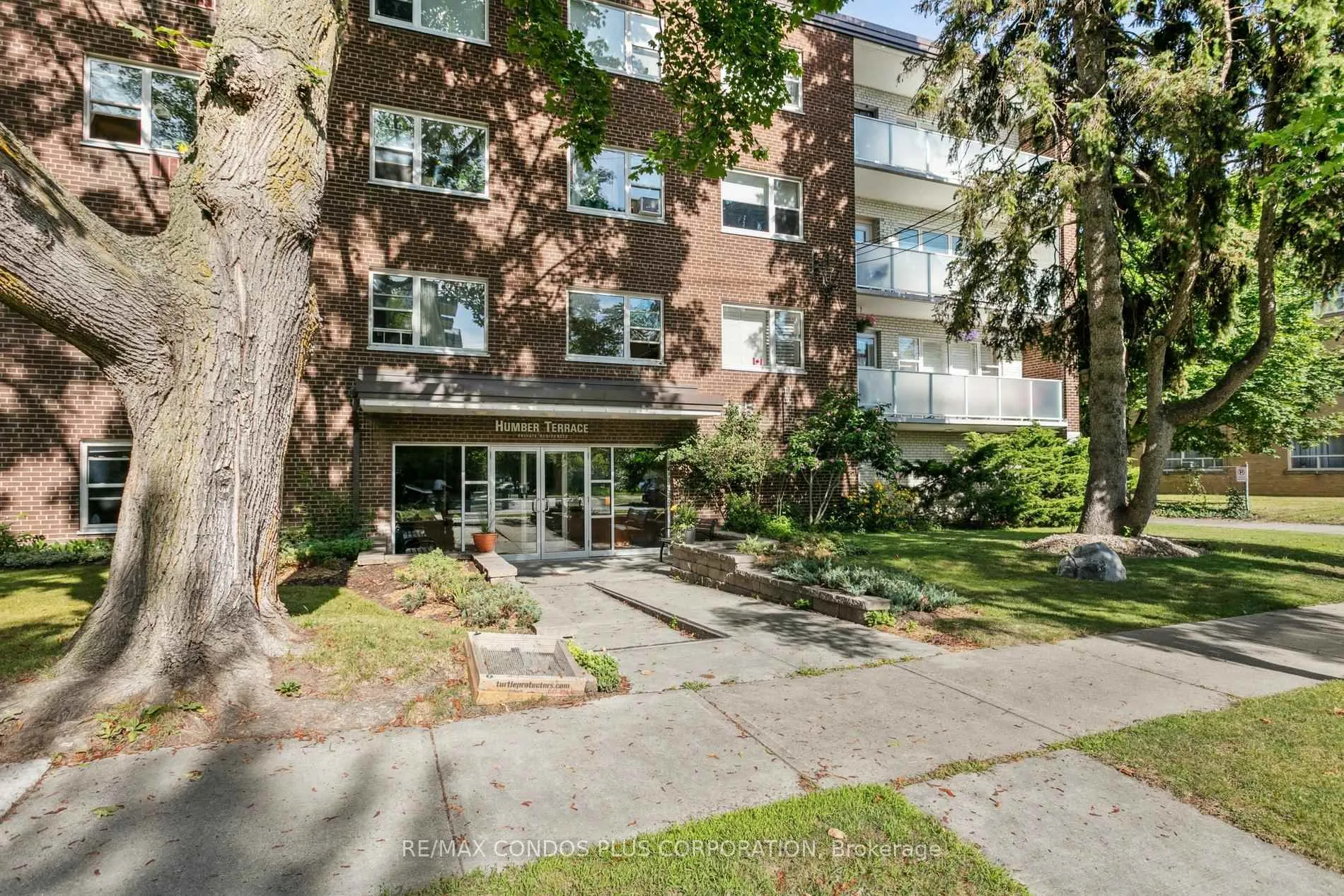 Photo 46 of Unit 101, 185 Stephen Drive, Etobicoke, Stonegate-Queensway — HOMEH