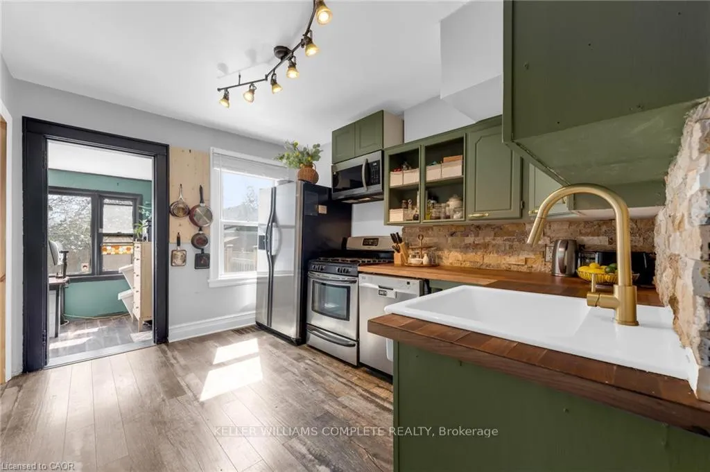 Photo 9 of 22 Cope Street, Hamilton, Homeside — HOMEH