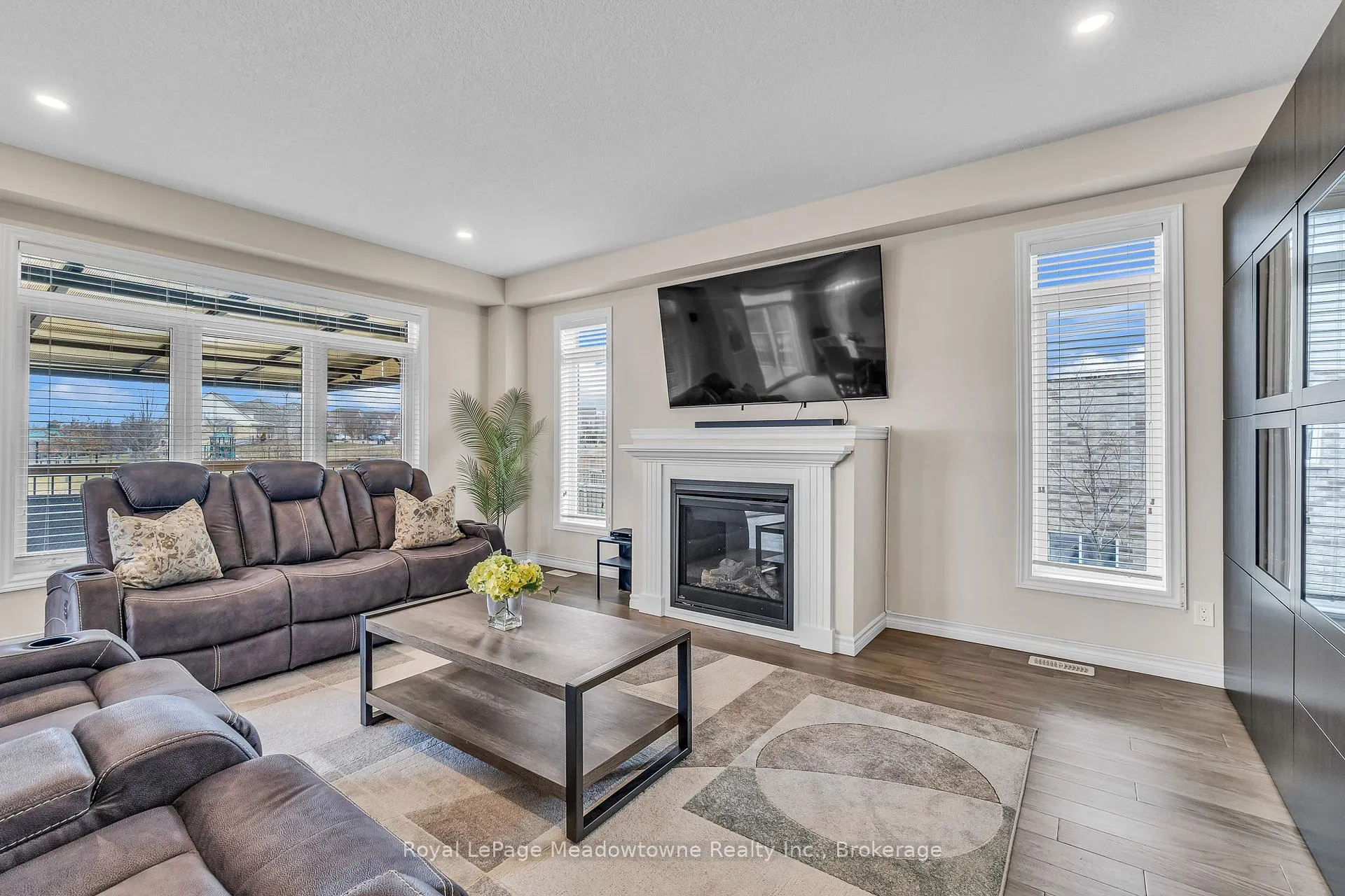 Photo 11 of 75 Norma Crescent, Guelph, Victoria North — HOMEH