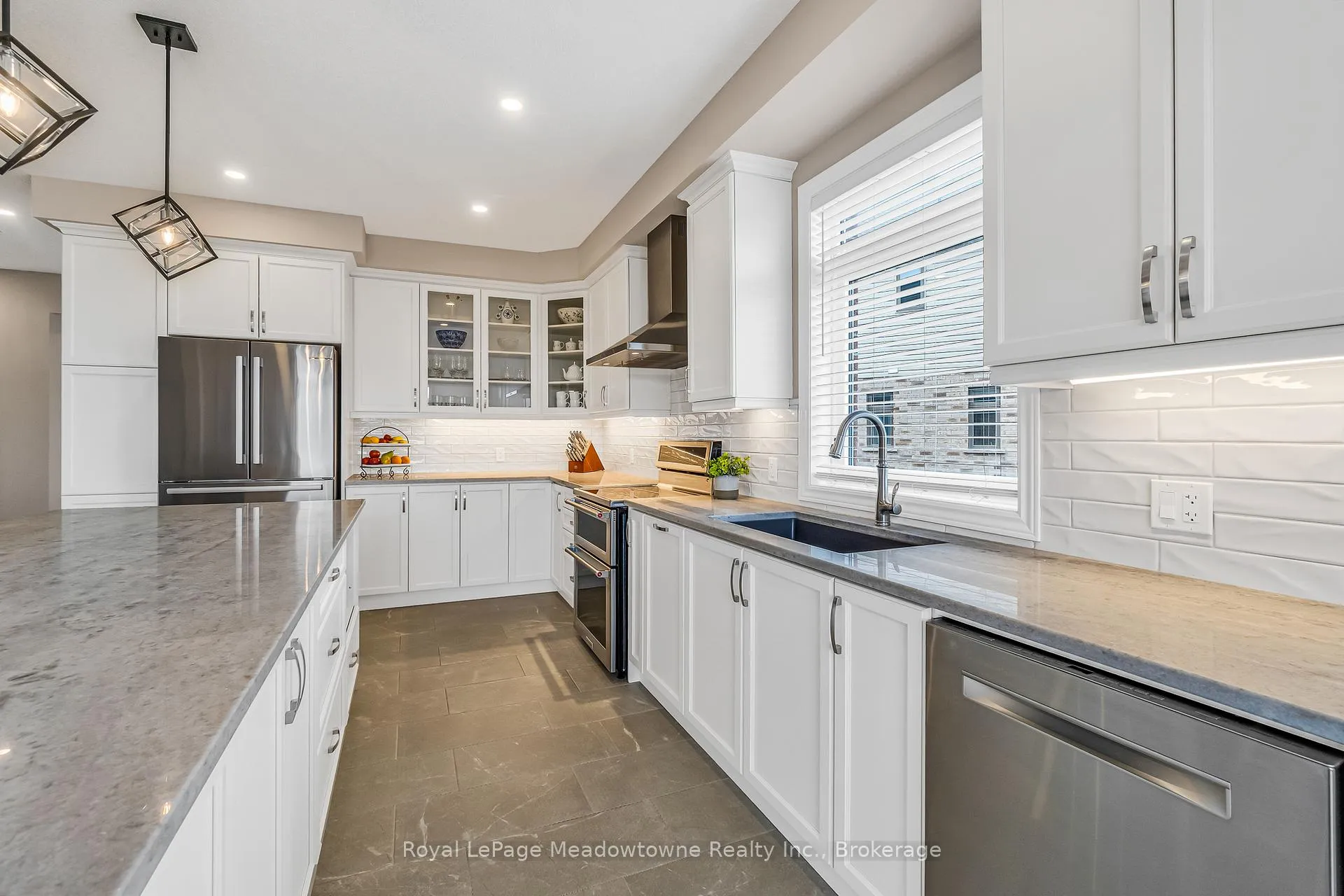 Photo 19 of 75 Norma Crescent, Guelph, Victoria North — HOMEH