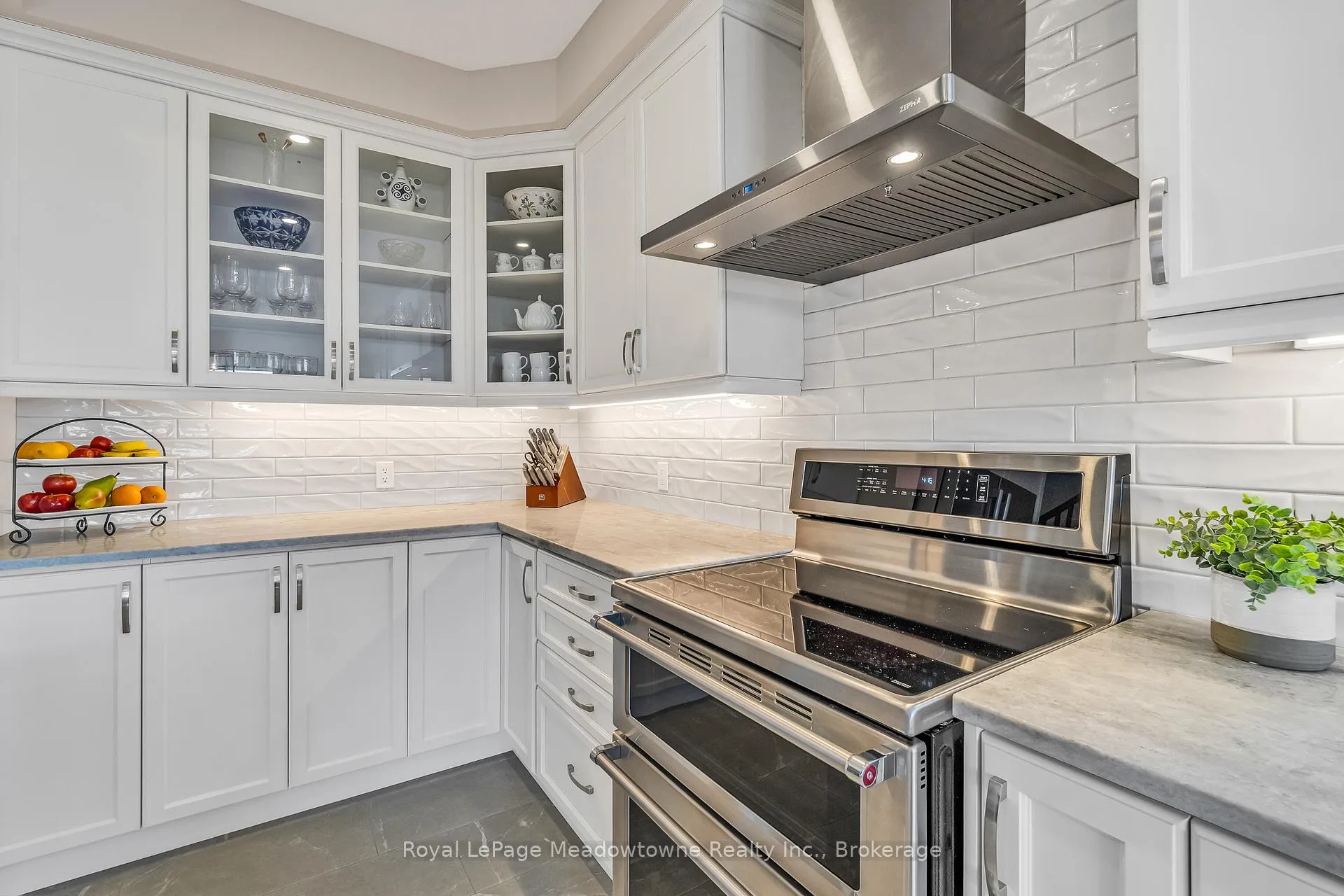 Photo 20 of 75 Norma Crescent, Guelph, Victoria North — HOMEH