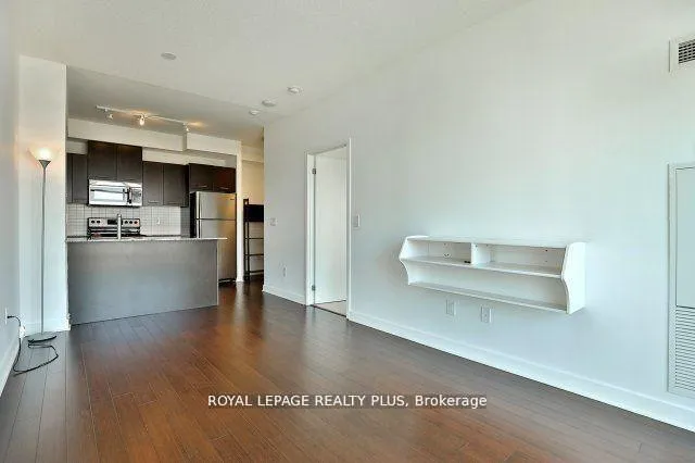 Photo 7 of Unit 812, 360 Square One Drive, Mississauga, City Centre — HOMEH