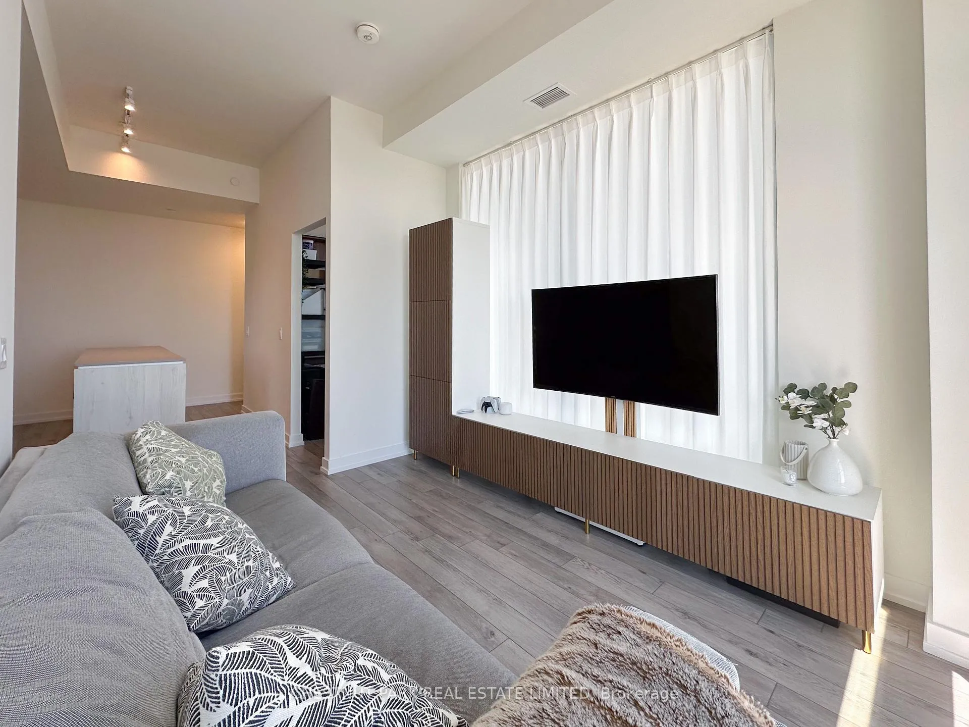 Photo 2 of Unit 2906, 89 Church Street, Toronto, Church-Yonge Corridor — HOMEH